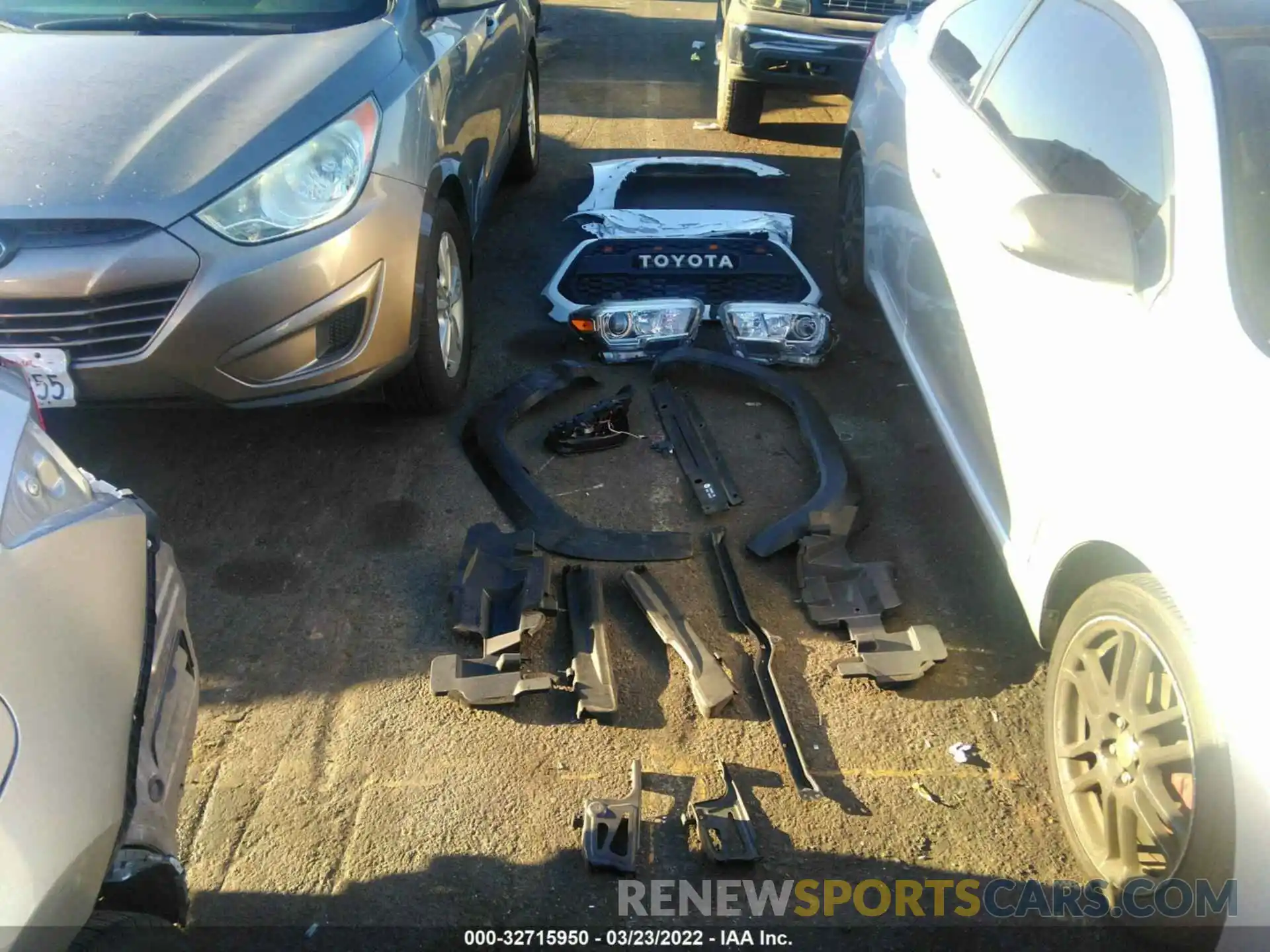 12 Photograph of a damaged car 3TMCZ5AN3KM219920 TOYOTA TACOMA 4WD 2019