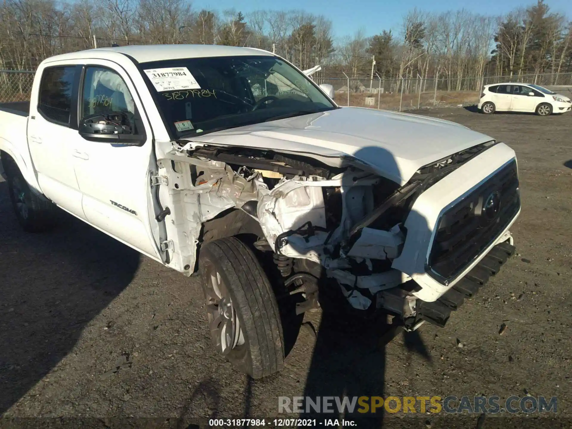 6 Photograph of a damaged car 3TMCZ5AN3KM222512 TOYOTA TACOMA 4WD 2019