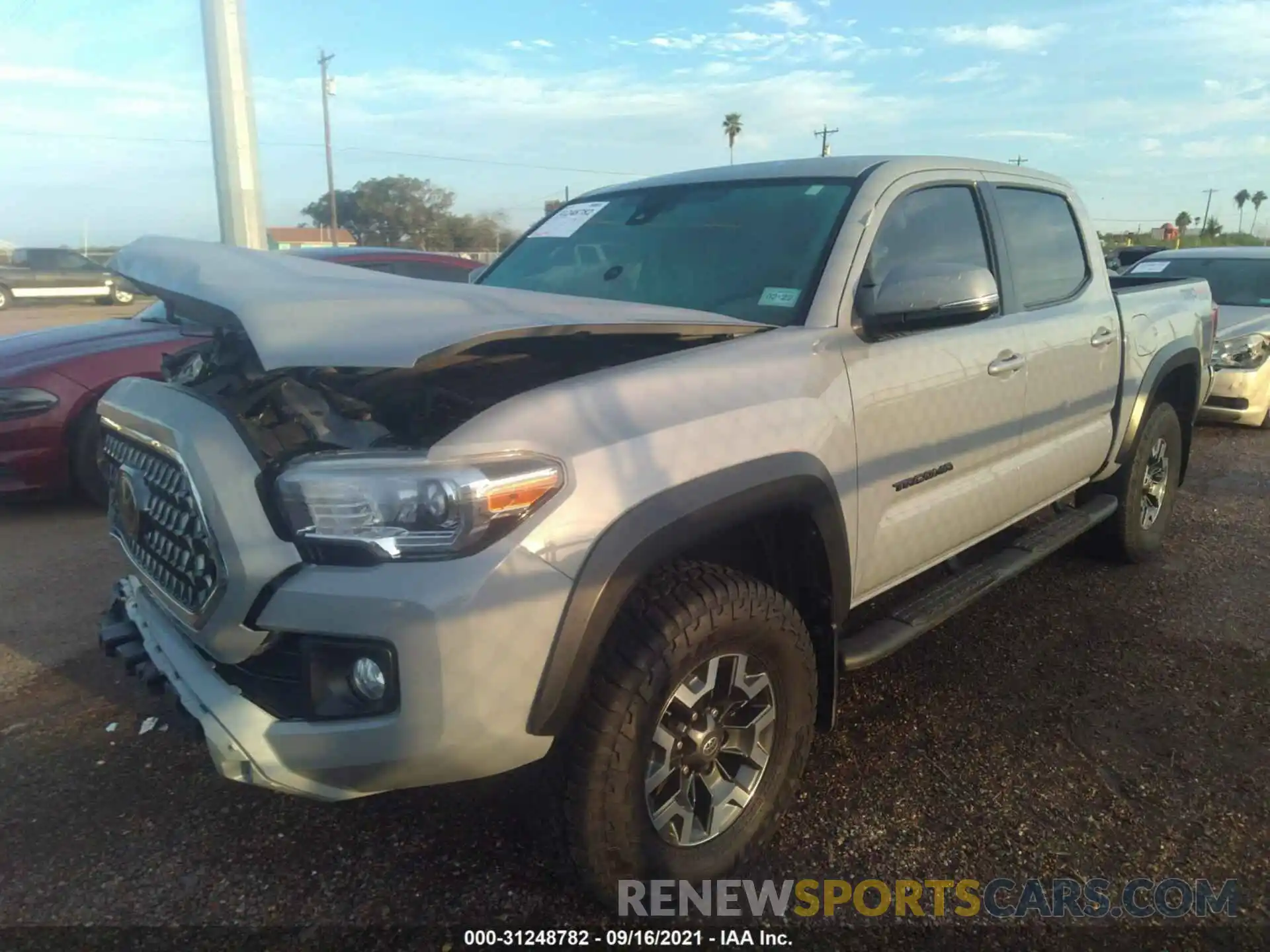 2 Фотография поврежденного автомобиля 3TMCZ5AN3KM230724 TOYOTA TACOMA 4WD 2019