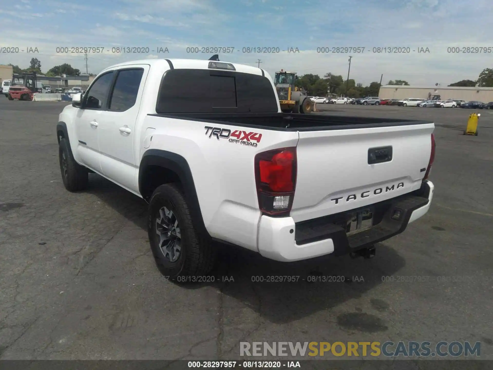 3 Photograph of a damaged car 3TMCZ5AN3KM232327 TOYOTA TACOMA 4WD 2019