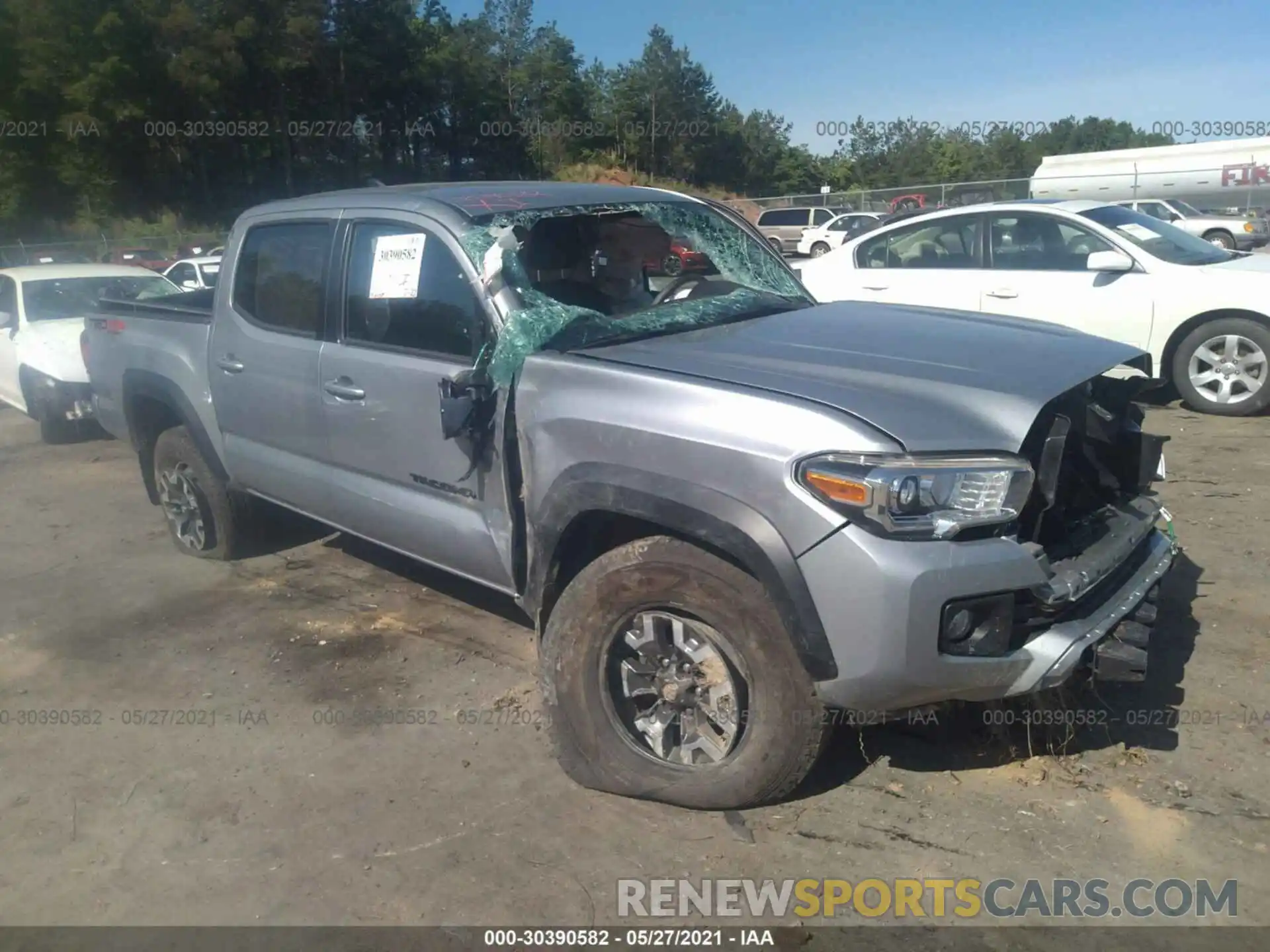 1 Photograph of a damaged car 3TMCZ5AN3KM236765 TOYOTA TACOMA 4WD 2019