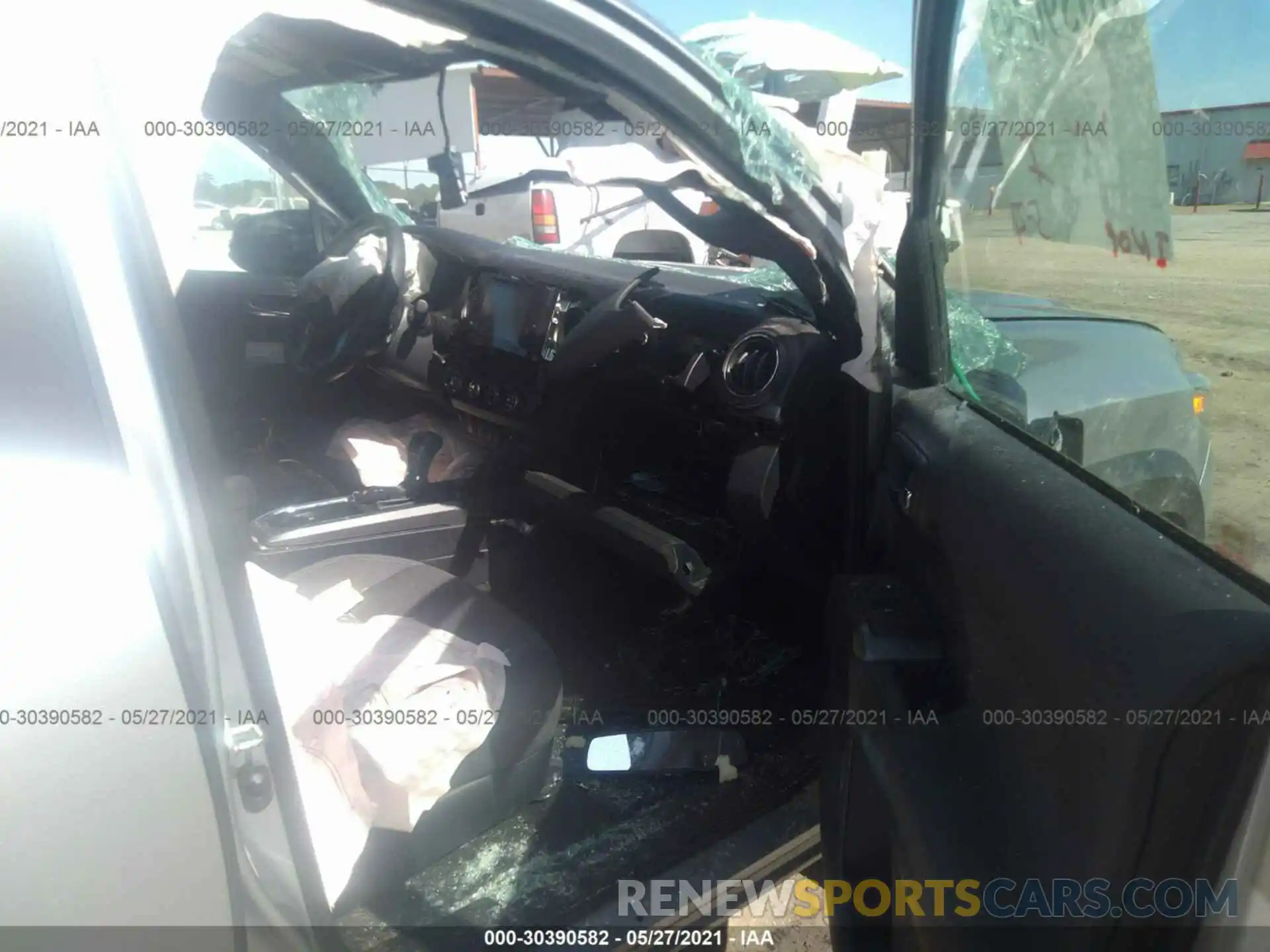 5 Photograph of a damaged car 3TMCZ5AN3KM236765 TOYOTA TACOMA 4WD 2019