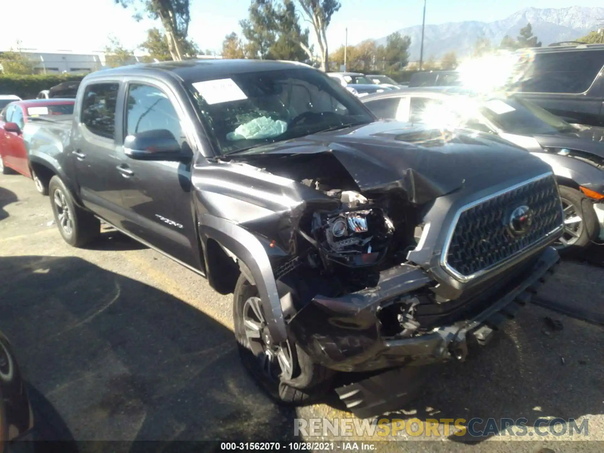 1 Photograph of a damaged car 3TMCZ5AN3KM236894 TOYOTA TACOMA 4WD 2019