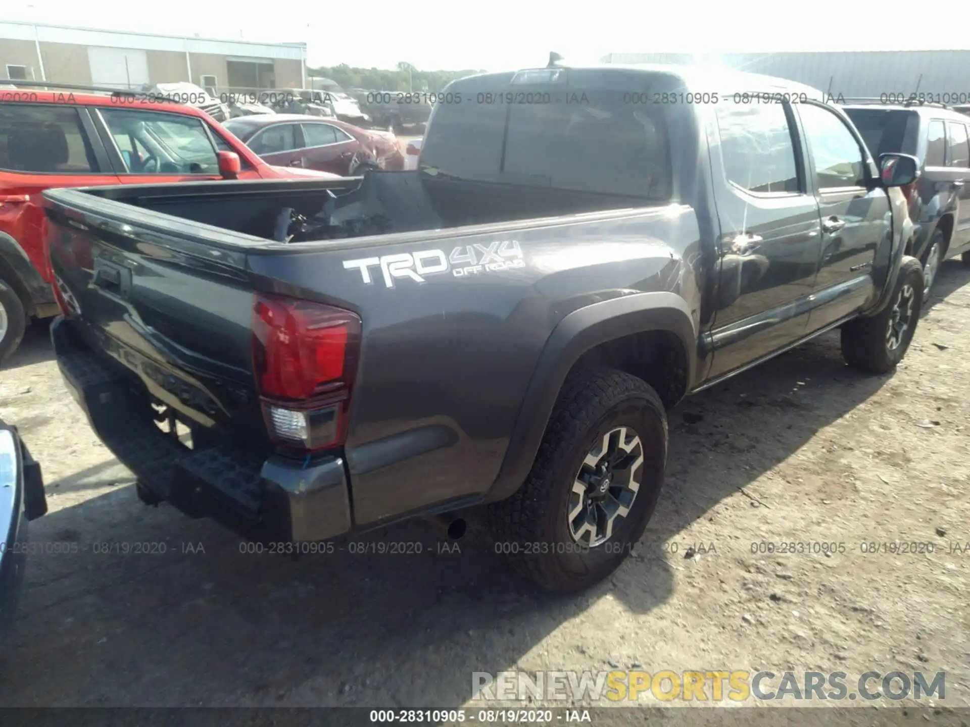 4 Photograph of a damaged car 3TMCZ5AN3KM242713 TOYOTA TACOMA 4WD 2019