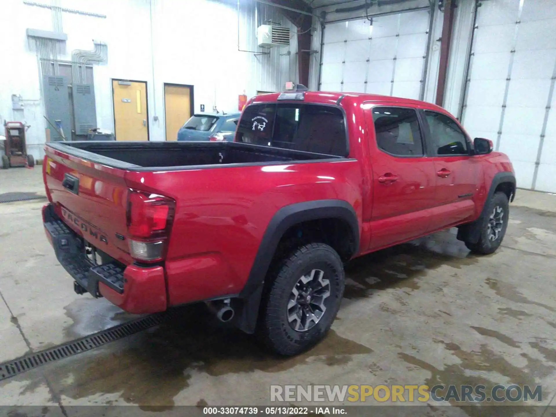 4 Photograph of a damaged car 3TMCZ5AN3KM250374 TOYOTA TACOMA 4WD 2019