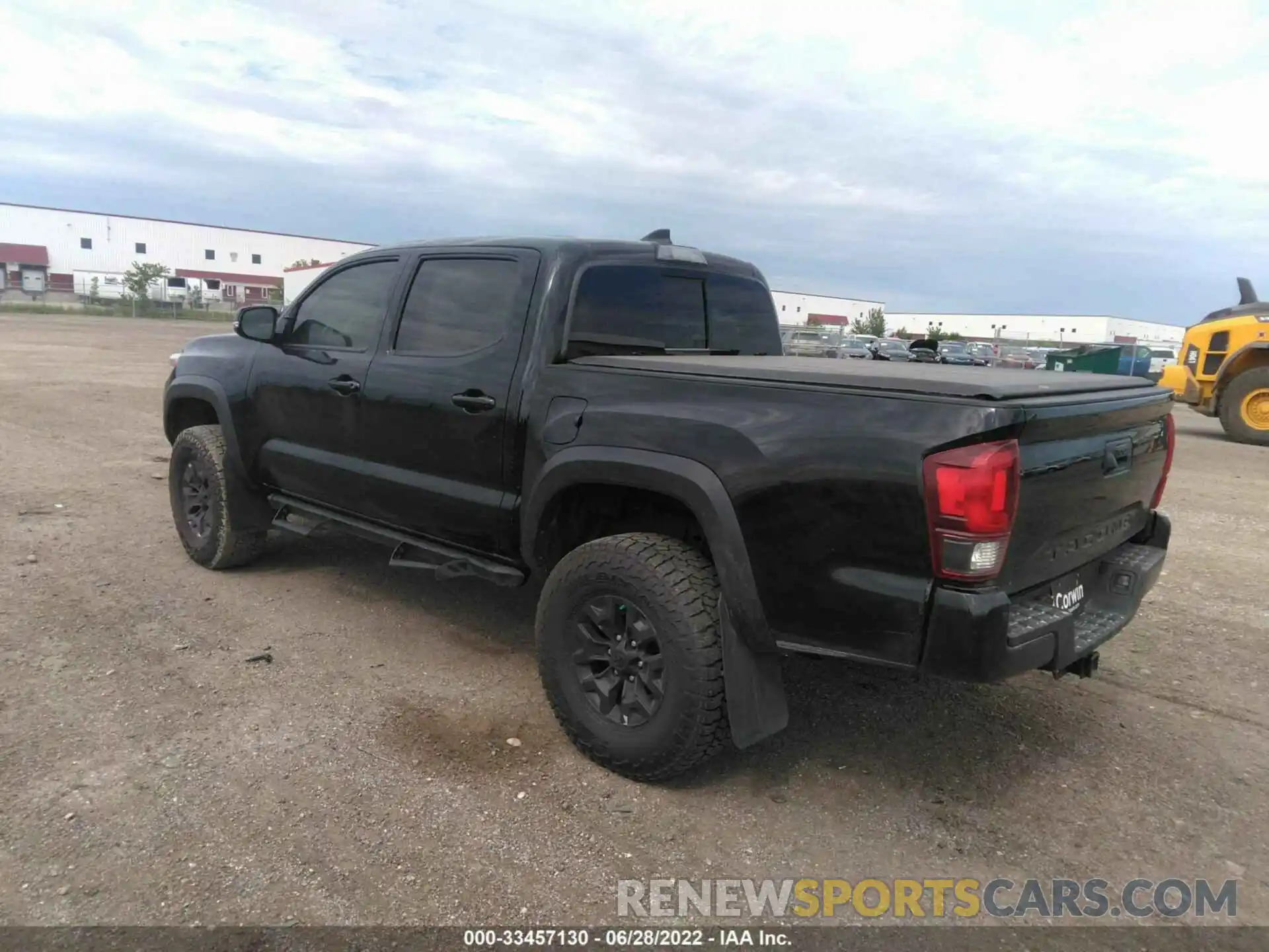 3 Photograph of a damaged car 3TMCZ5AN3KM252545 TOYOTA TACOMA 4WD 2019