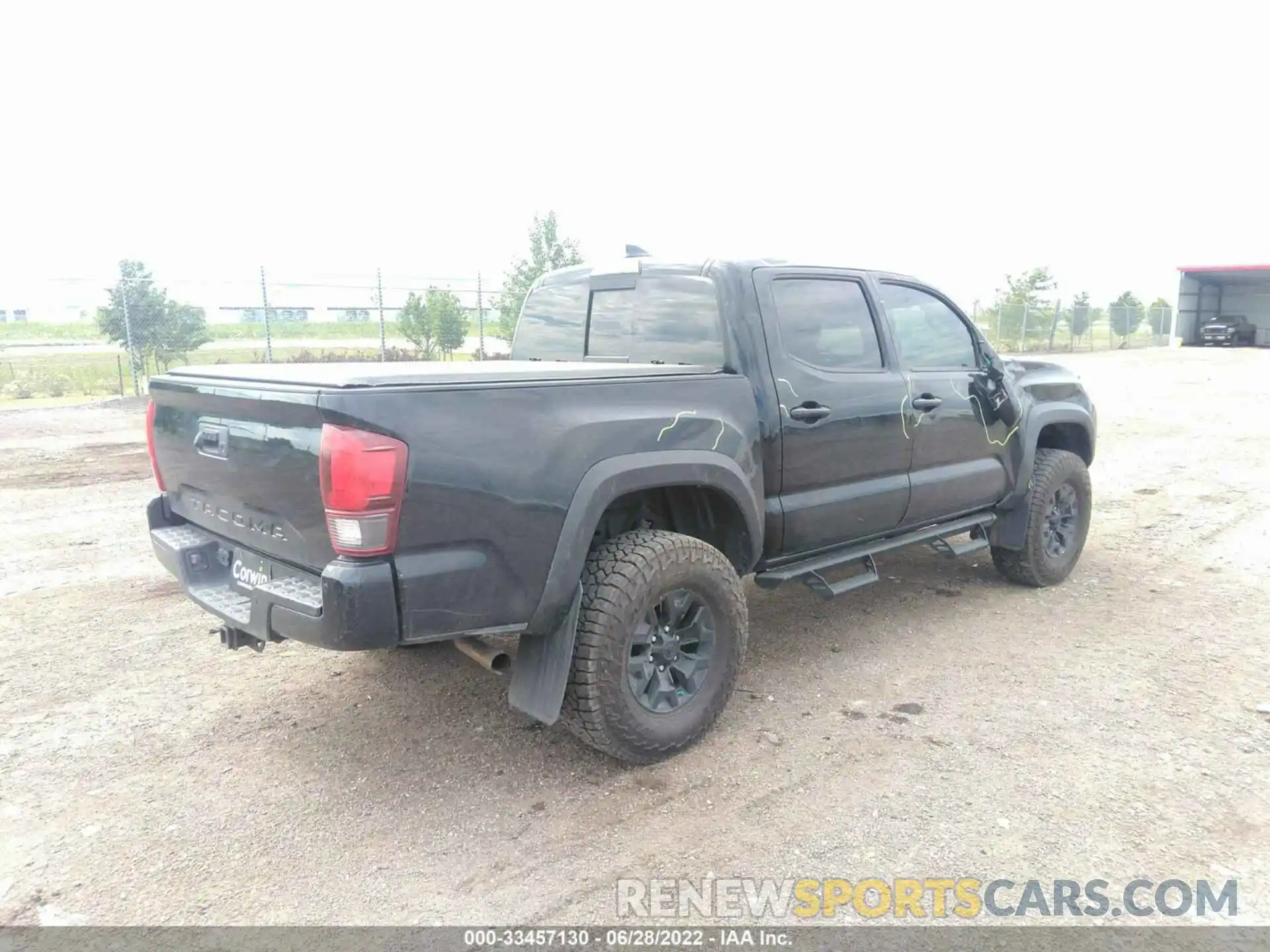 4 Photograph of a damaged car 3TMCZ5AN3KM252545 TOYOTA TACOMA 4WD 2019