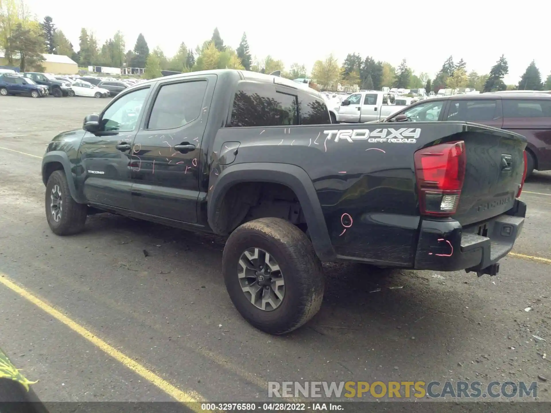 3 Photograph of a damaged car 3TMCZ5AN3KM252769 TOYOTA TACOMA 4WD 2019