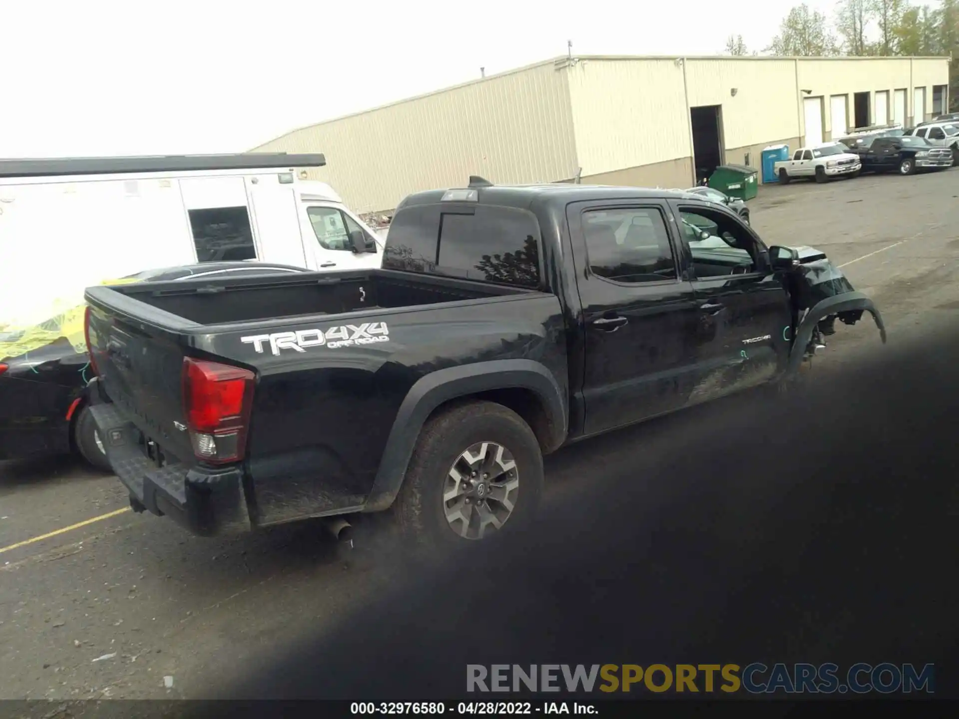 4 Photograph of a damaged car 3TMCZ5AN3KM252769 TOYOTA TACOMA 4WD 2019