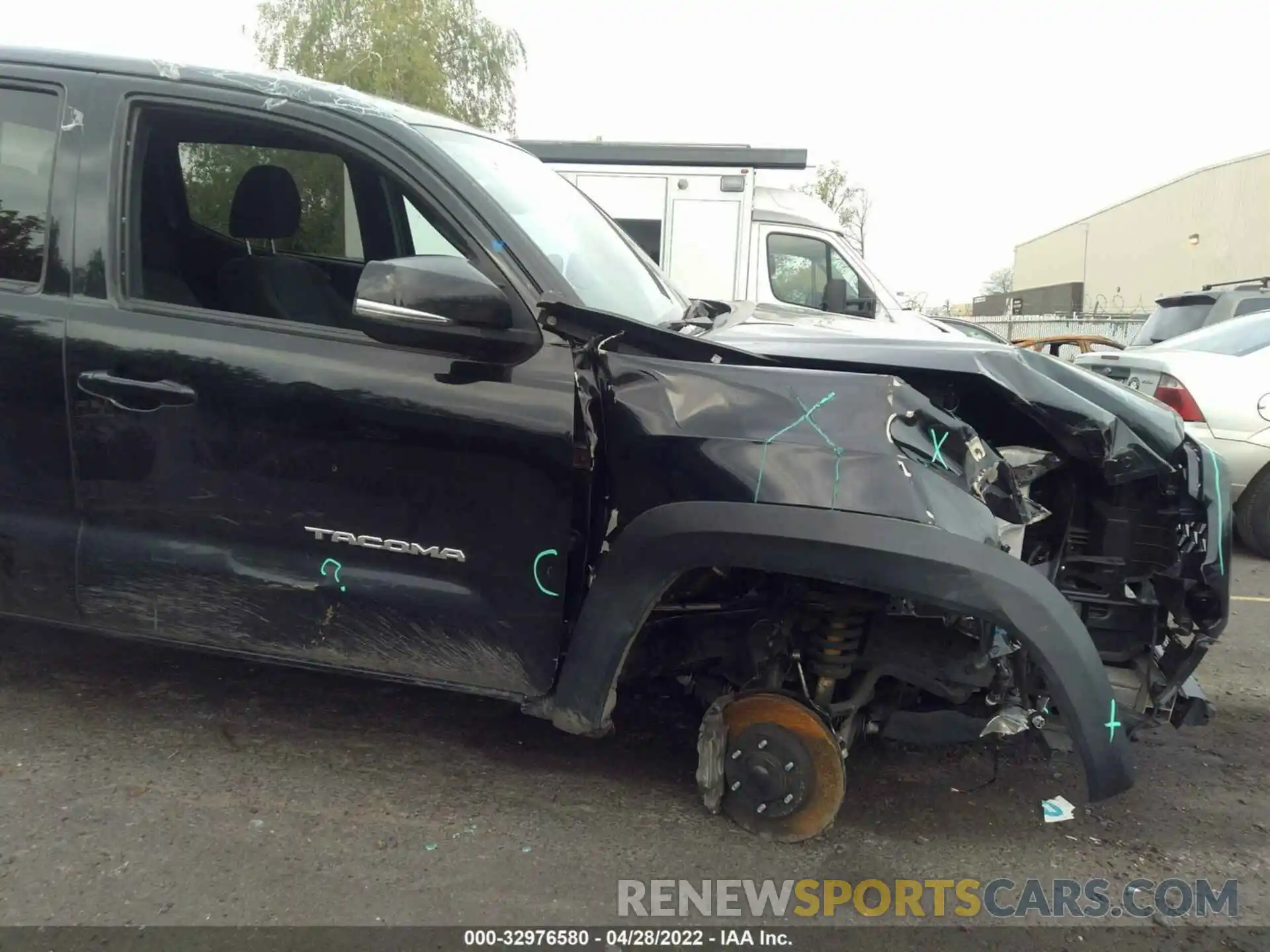 6 Photograph of a damaged car 3TMCZ5AN3KM252769 TOYOTA TACOMA 4WD 2019