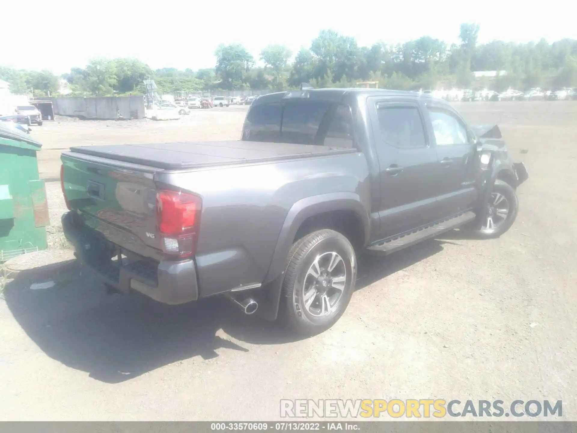 4 Фотография поврежденного автомобиля 3TMCZ5AN3KM270818 TOYOTA TACOMA 4WD 2019