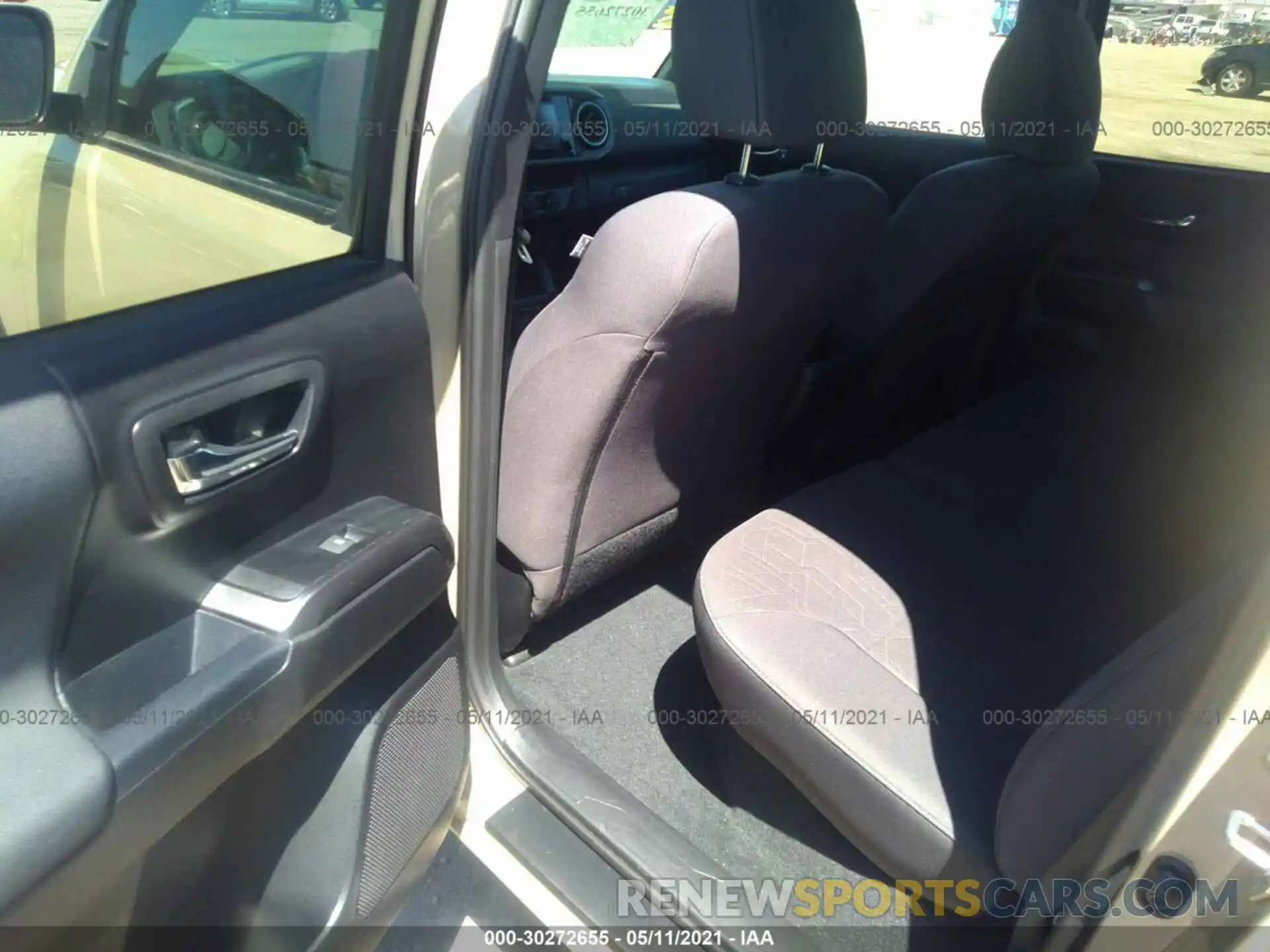 8 Photograph of a damaged car 3TMCZ5AN3KM274500 TOYOTA TACOMA 4WD 2019