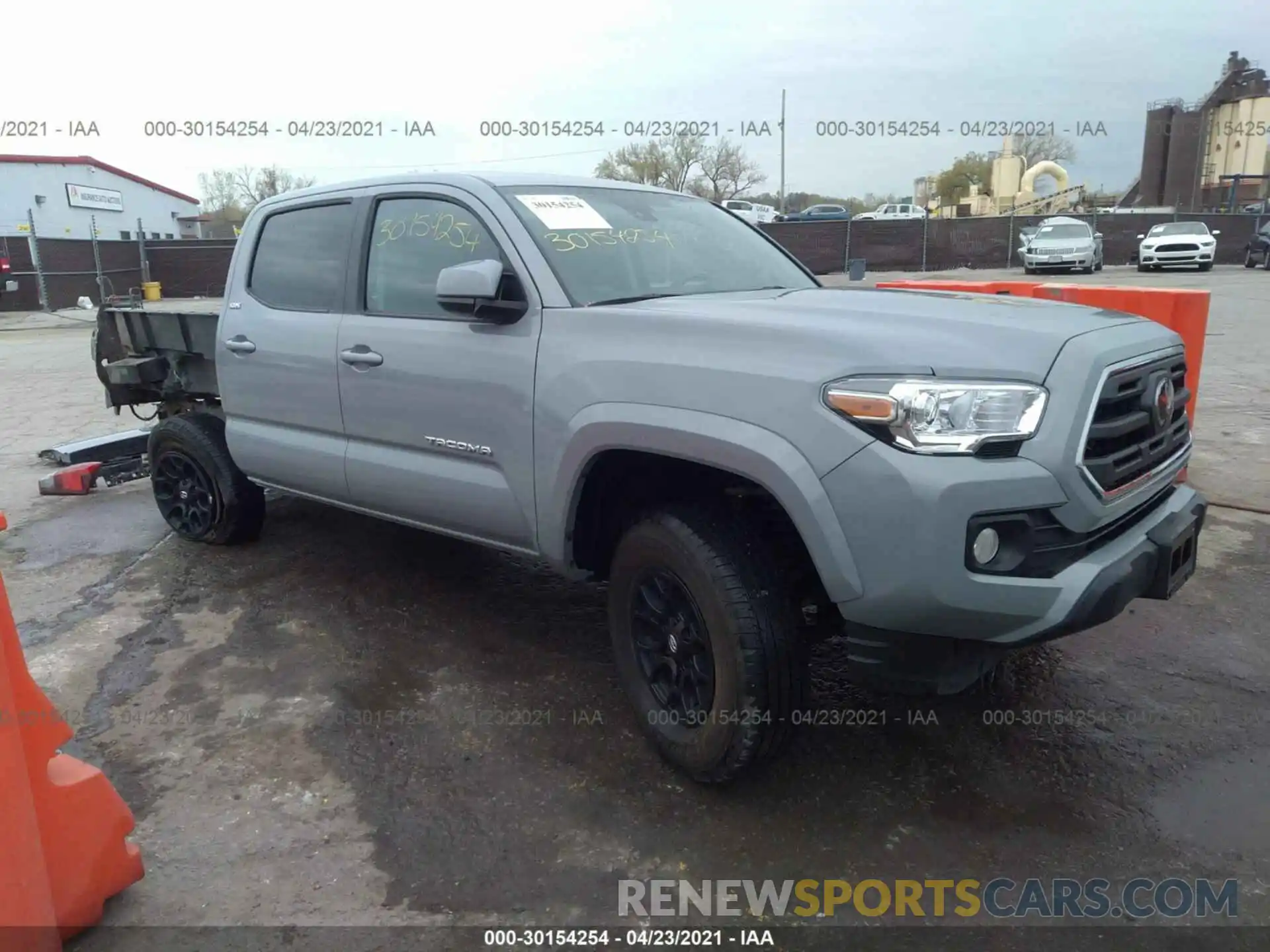 1 Photograph of a damaged car 3TMCZ5AN3KM274867 TOYOTA TACOMA 4WD 2019