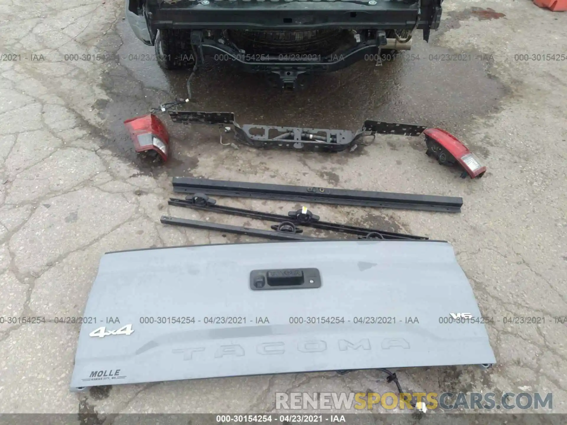 12 Фотография поврежденного автомобиля 3TMCZ5AN3KM274867 TOYOTA TACOMA 4WD 2019