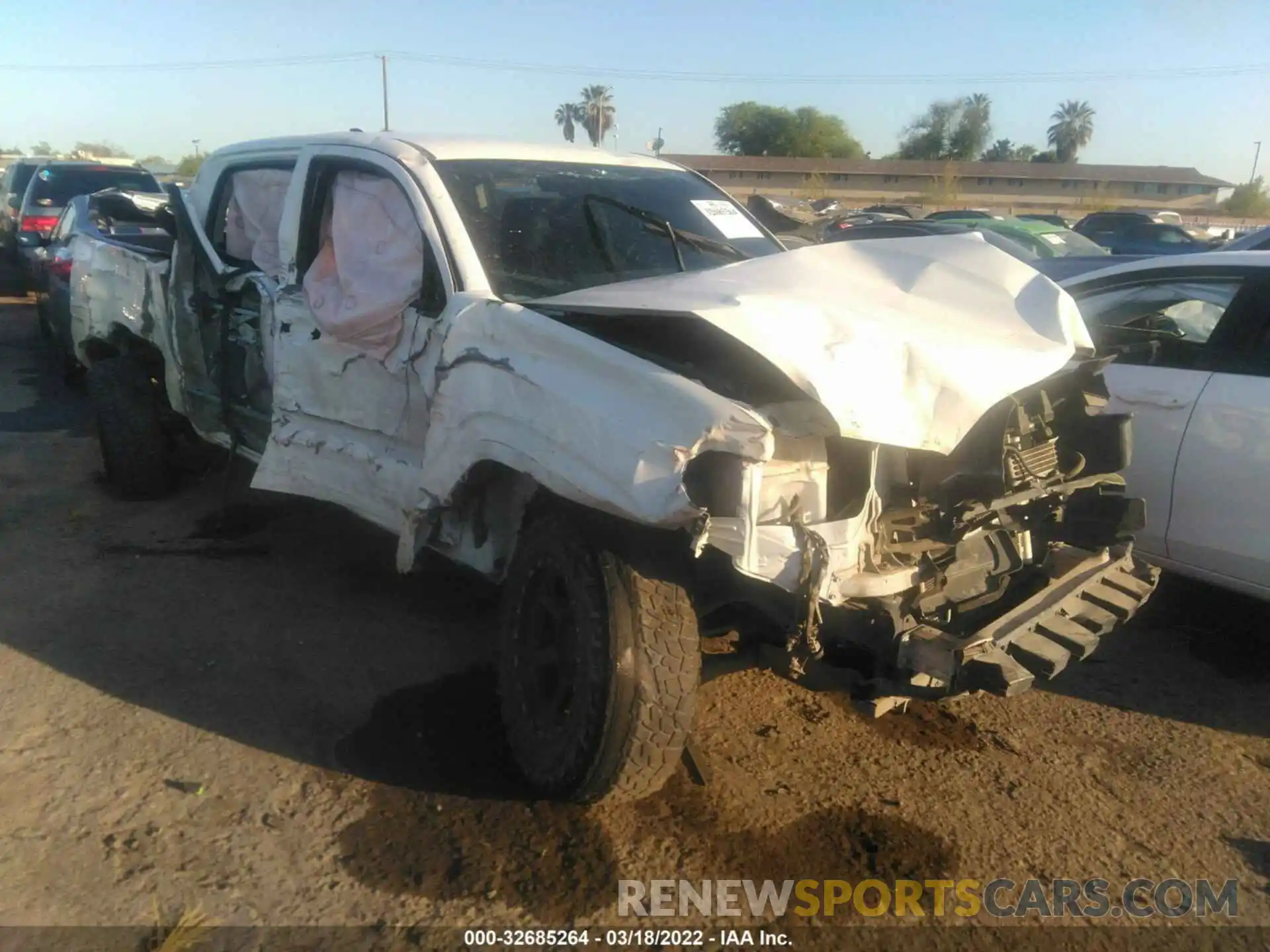 1 Photograph of a damaged car 3TMCZ5AN3KM277428 TOYOTA TACOMA 4WD 2019