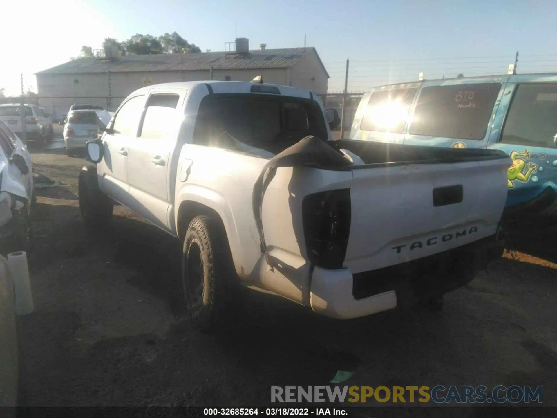 3 Photograph of a damaged car 3TMCZ5AN3KM277428 TOYOTA TACOMA 4WD 2019