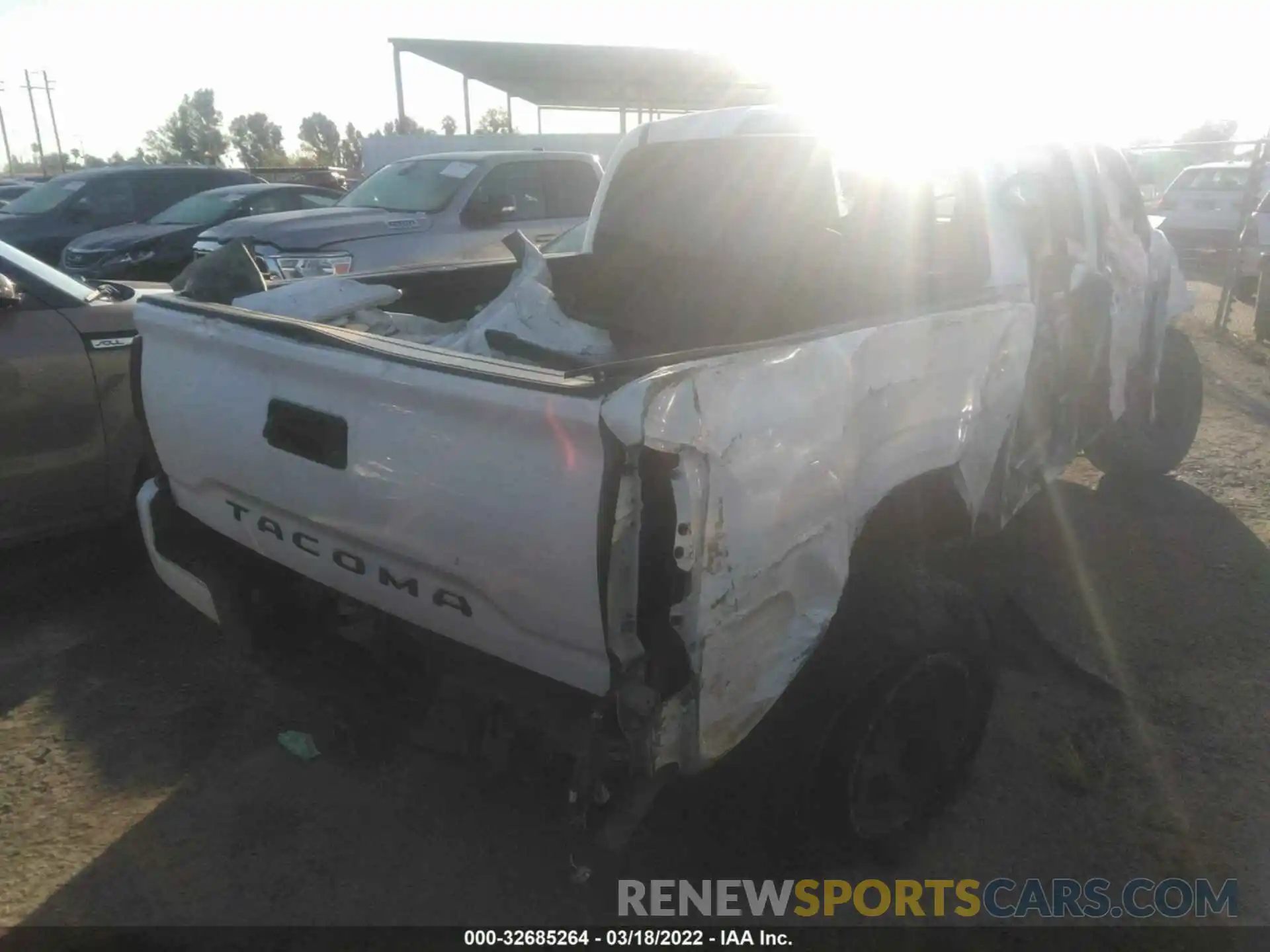 4 Photograph of a damaged car 3TMCZ5AN3KM277428 TOYOTA TACOMA 4WD 2019