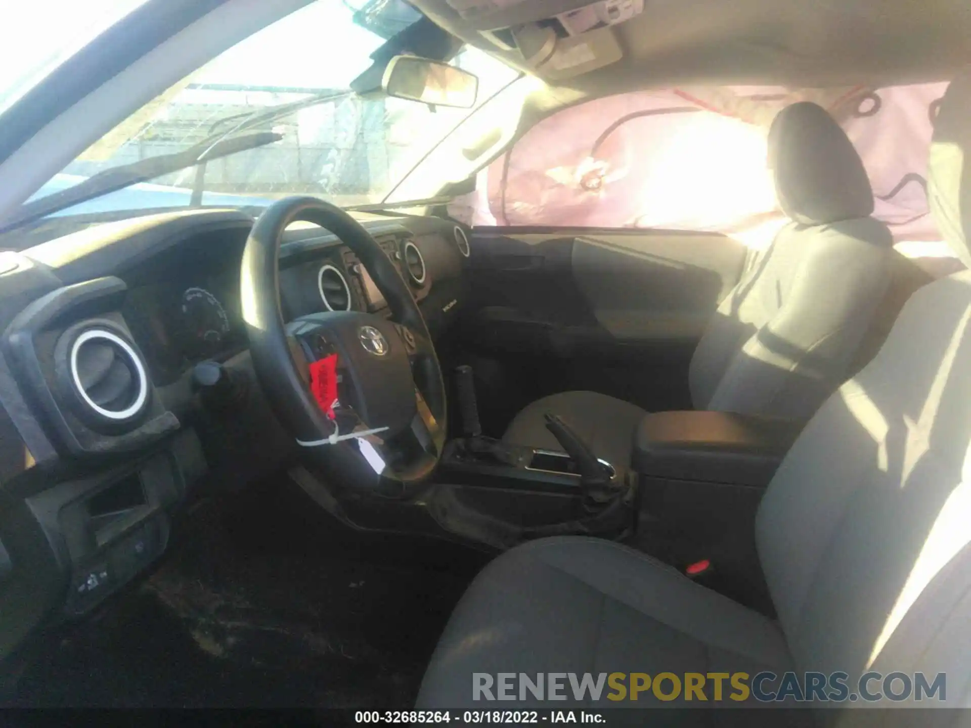 5 Photograph of a damaged car 3TMCZ5AN3KM277428 TOYOTA TACOMA 4WD 2019