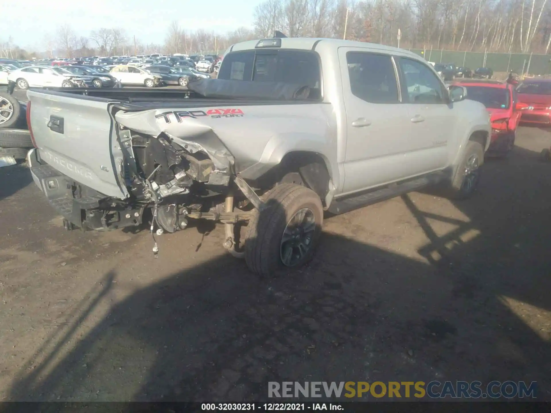 4 Photograph of a damaged car 3TMCZ5AN3KM285206 TOYOTA TACOMA 4WD 2019