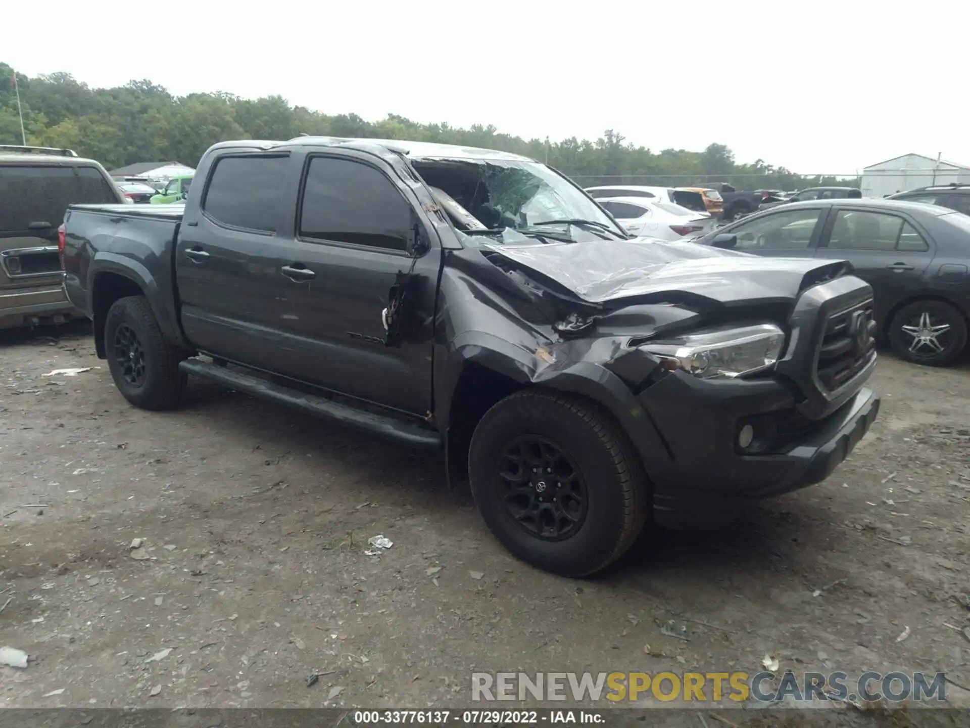 1 Photograph of a damaged car 3TMCZ5AN4KM190282 TOYOTA TACOMA 4WD 2019