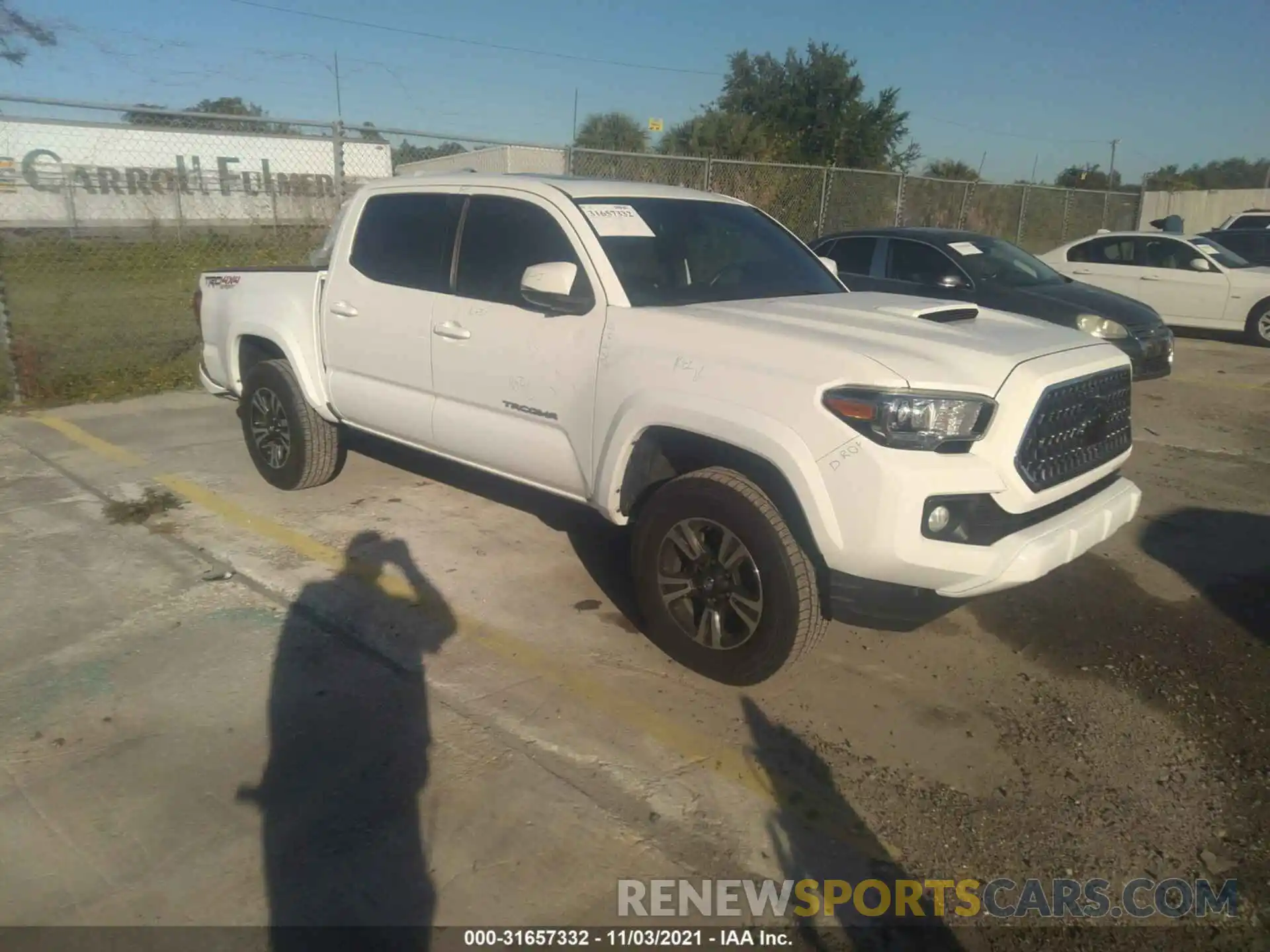 1 Photograph of a damaged car 3TMCZ5AN4KM192002 TOYOTA TACOMA 4WD 2019