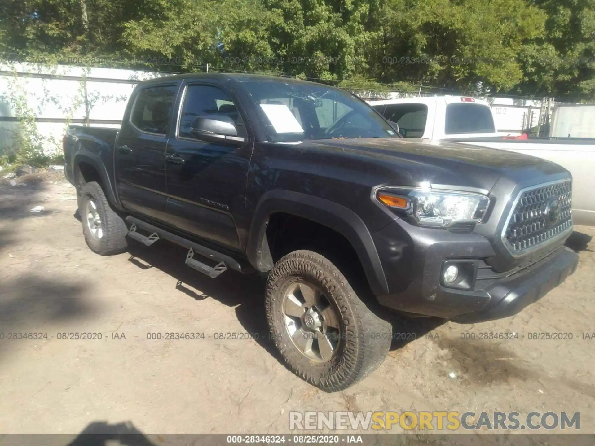 1 Photograph of a damaged car 3TMCZ5AN4KM192940 TOYOTA TACOMA 4WD 2019