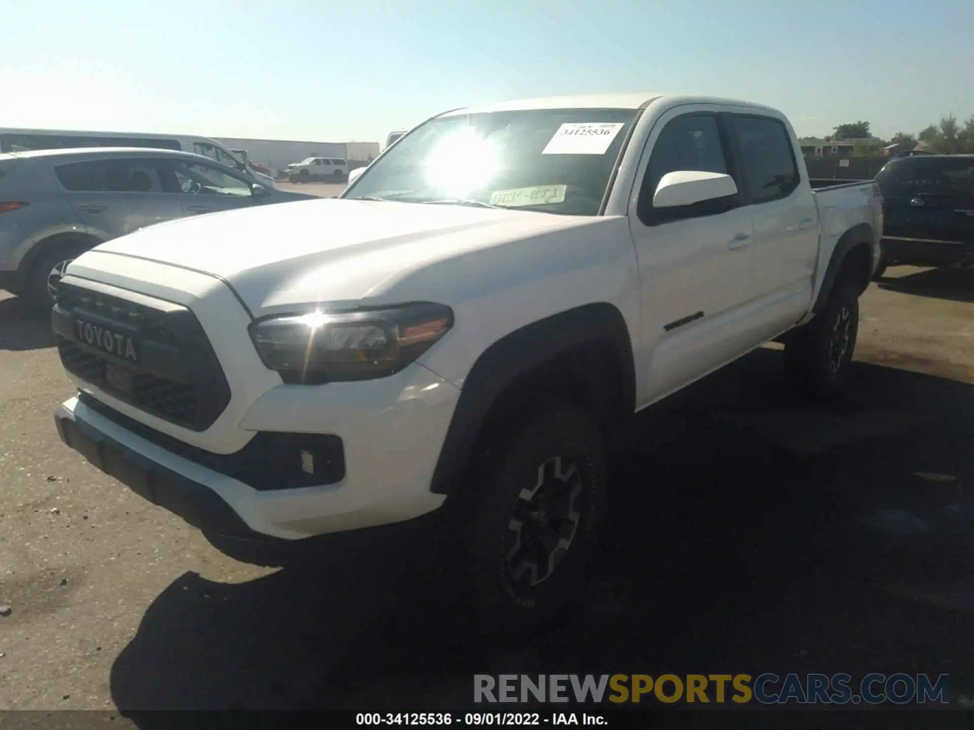 2 Фотография поврежденного автомобиля 3TMCZ5AN4KM197751 TOYOTA TACOMA 4WD 2019