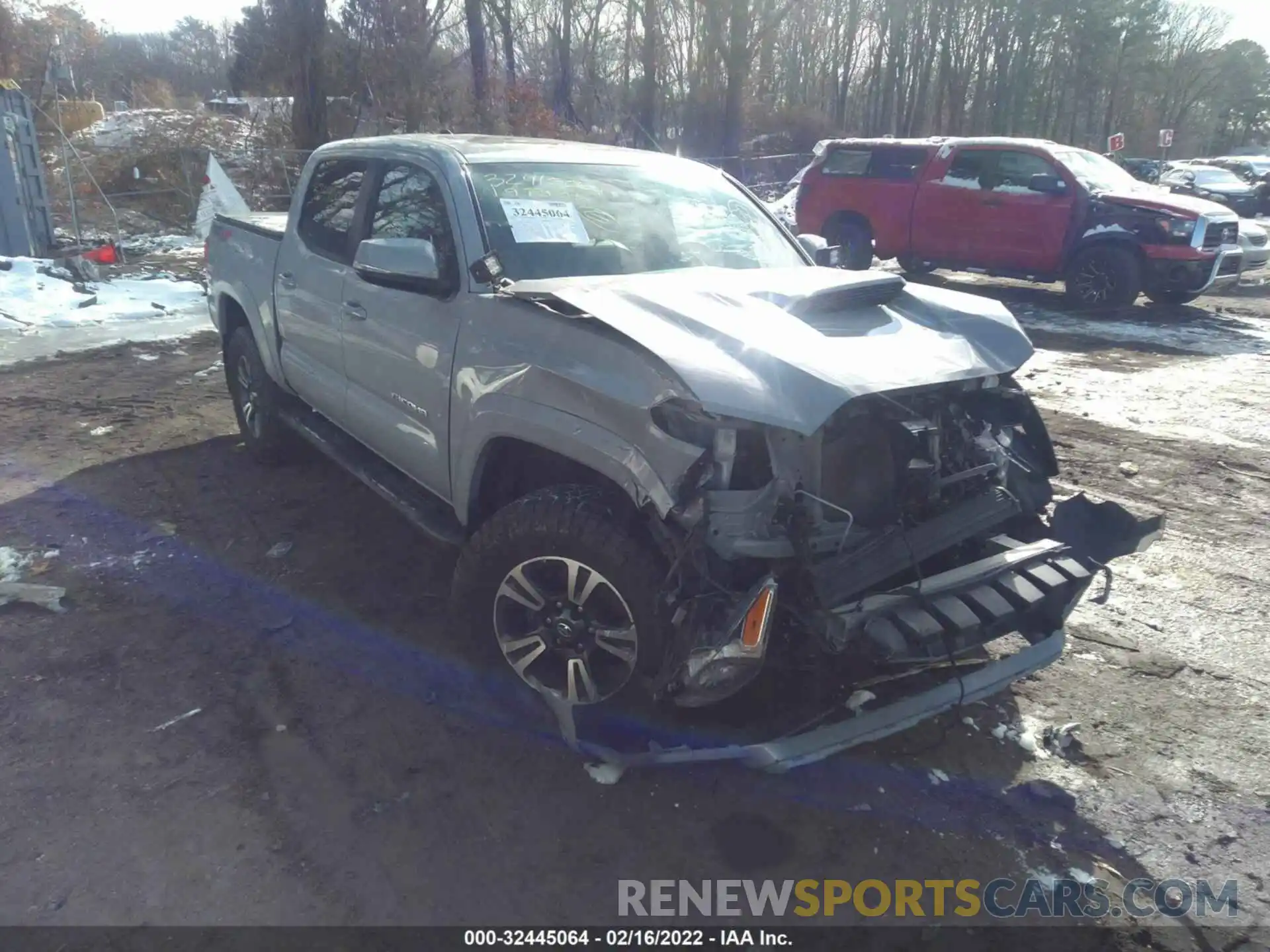 1 Photograph of a damaged car 3TMCZ5AN4KM212958 TOYOTA TACOMA 4WD 2019