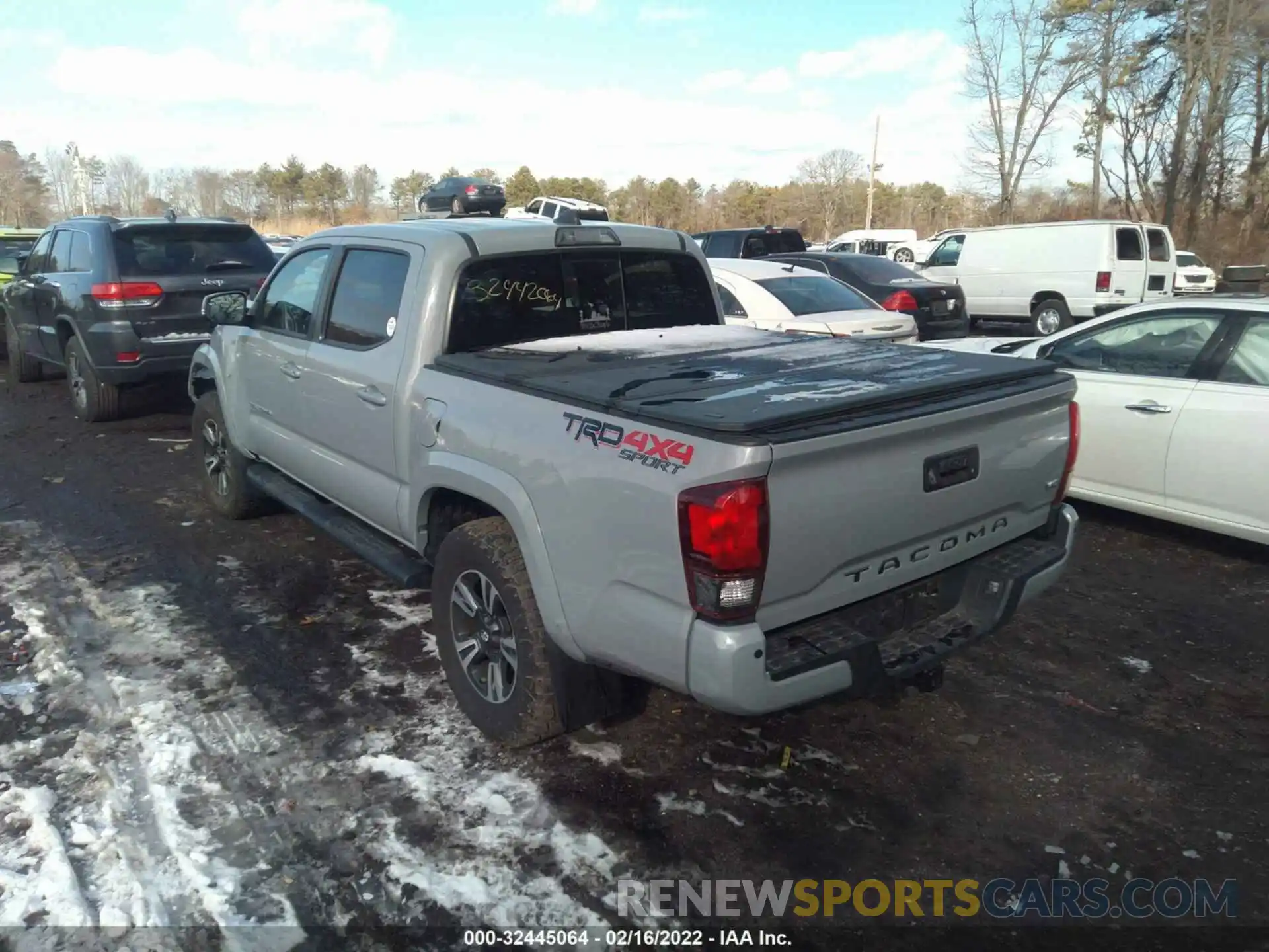 3 Photograph of a damaged car 3TMCZ5AN4KM212958 TOYOTA TACOMA 4WD 2019