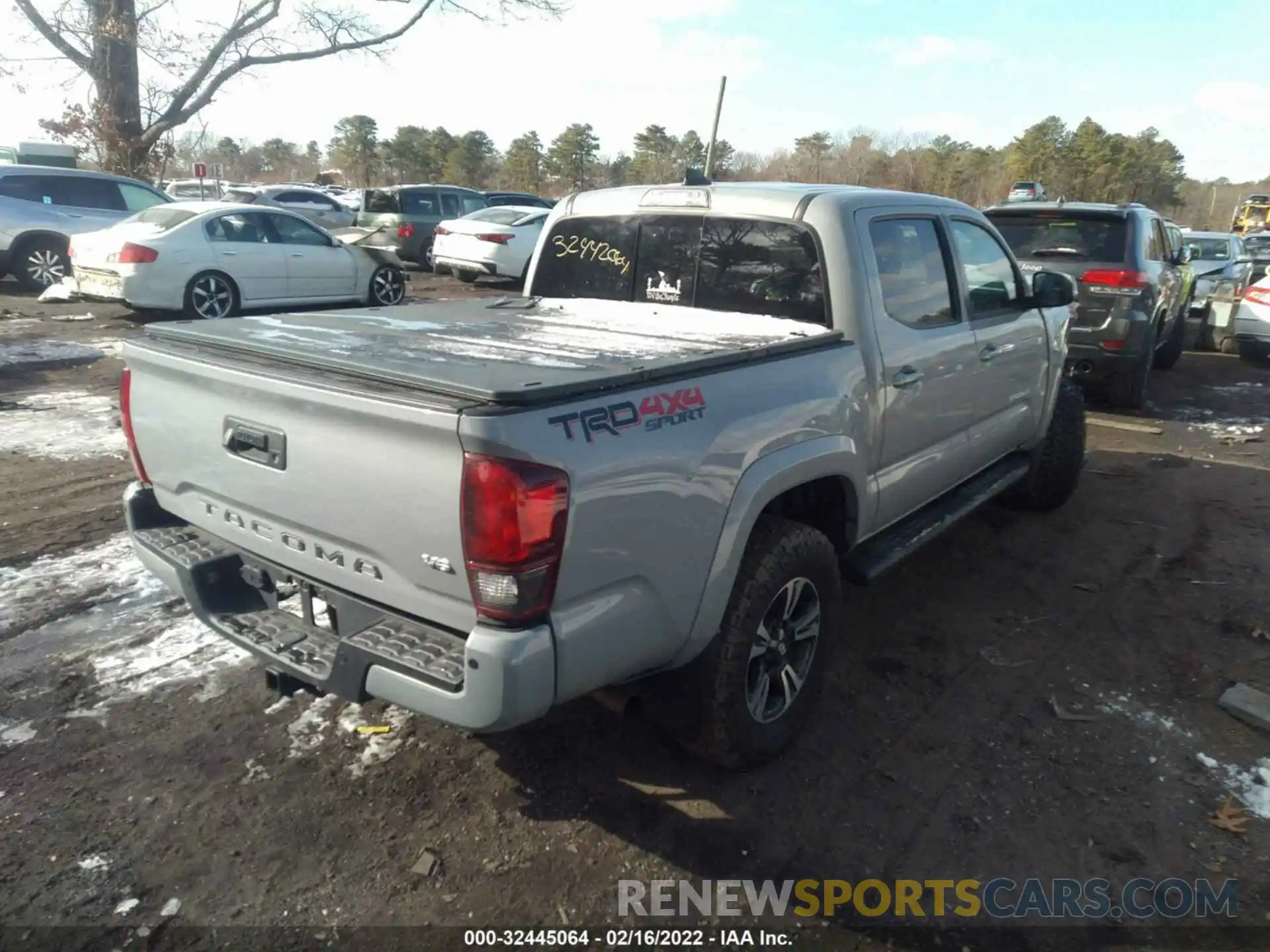 4 Photograph of a damaged car 3TMCZ5AN4KM212958 TOYOTA TACOMA 4WD 2019