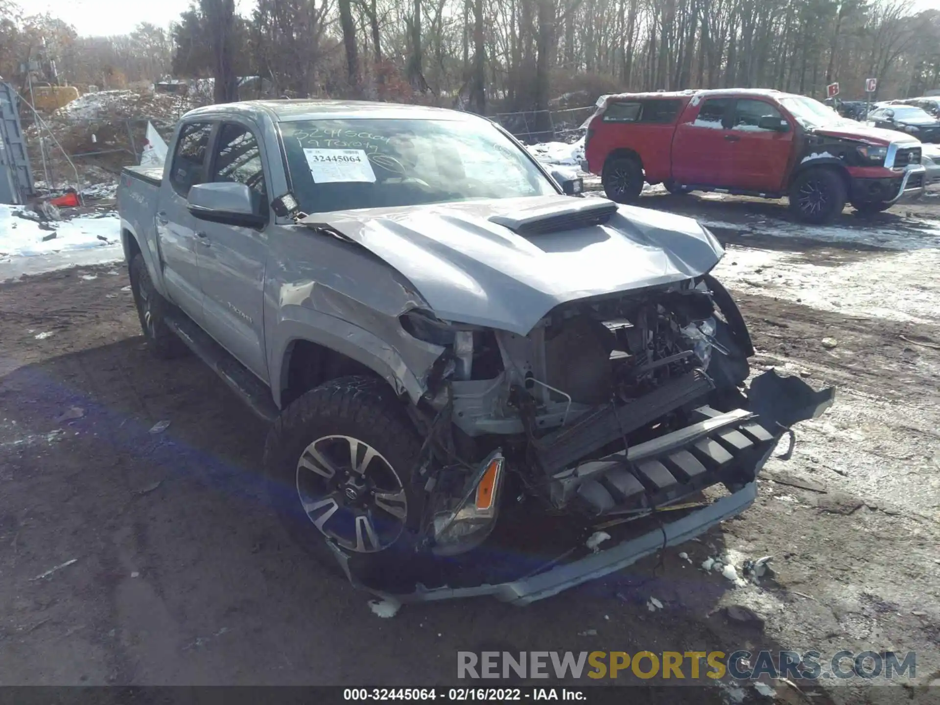 6 Photograph of a damaged car 3TMCZ5AN4KM212958 TOYOTA TACOMA 4WD 2019