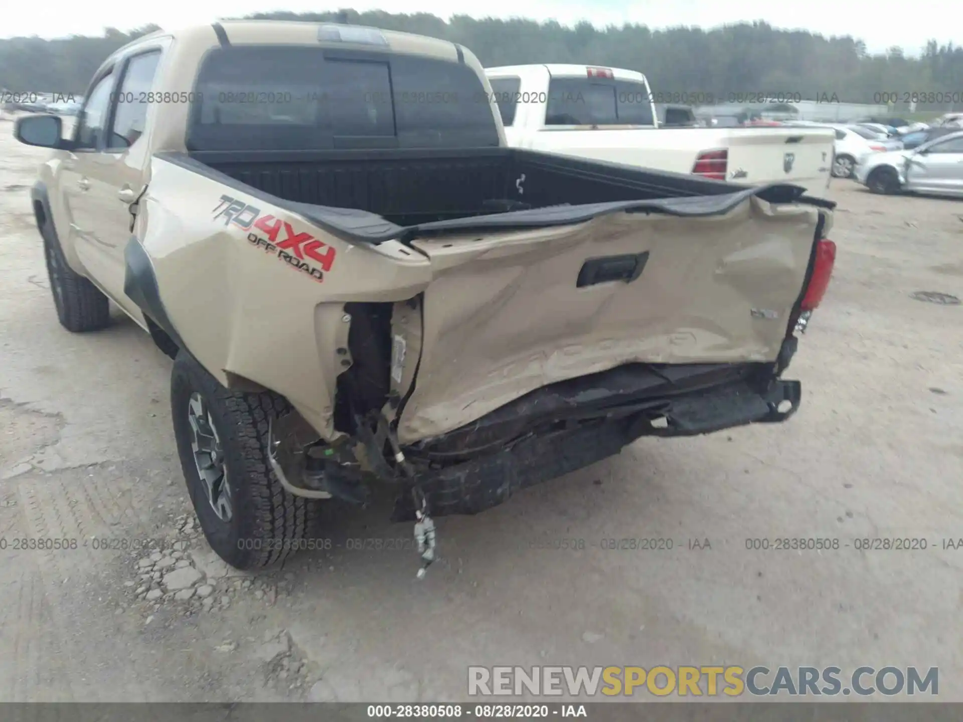 6 Photograph of a damaged car 3TMCZ5AN4KM216976 TOYOTA TACOMA 4WD 2019