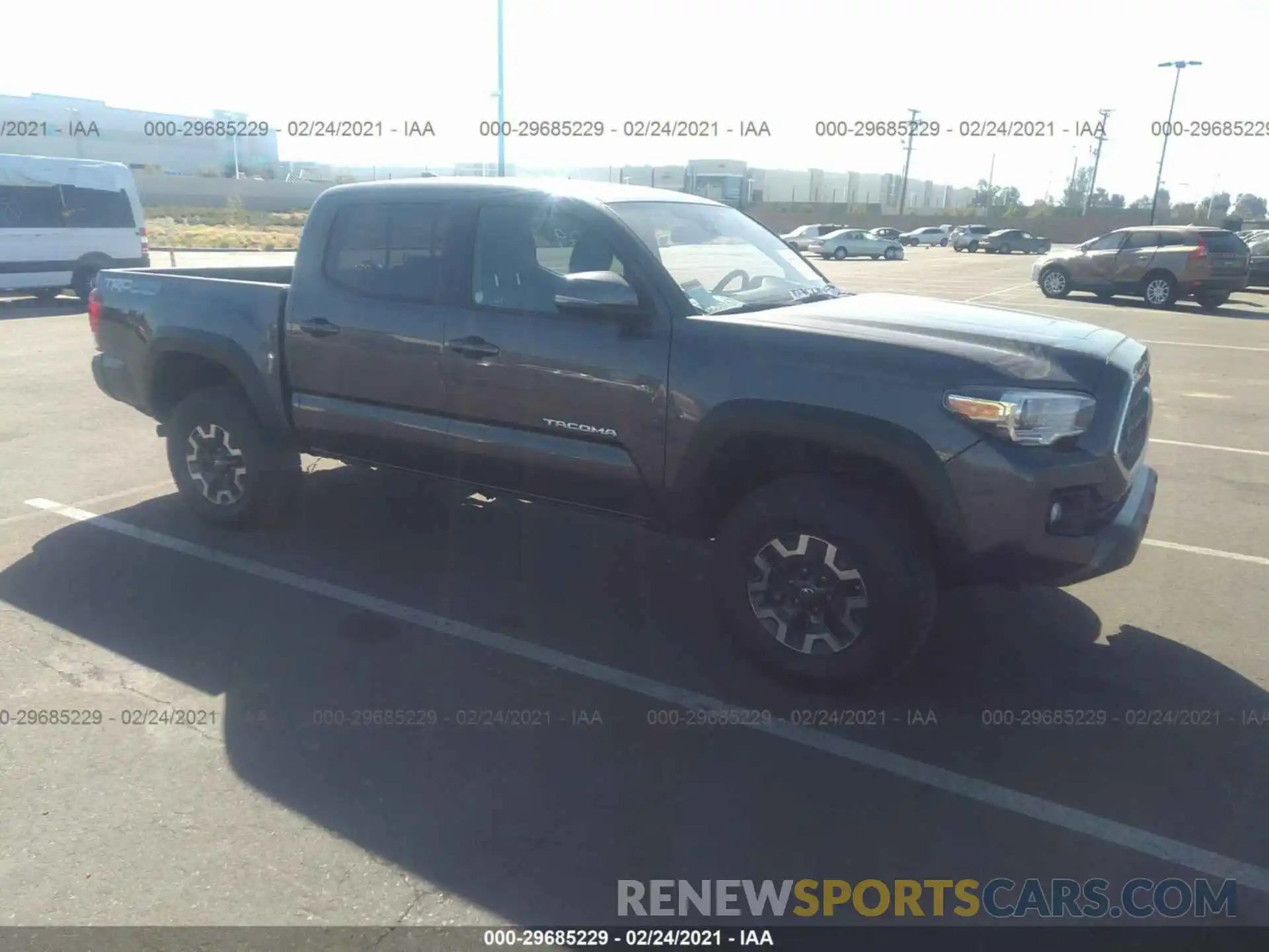 1 Photograph of a damaged car 3TMCZ5AN4KM222597 TOYOTA TACOMA 4WD 2019