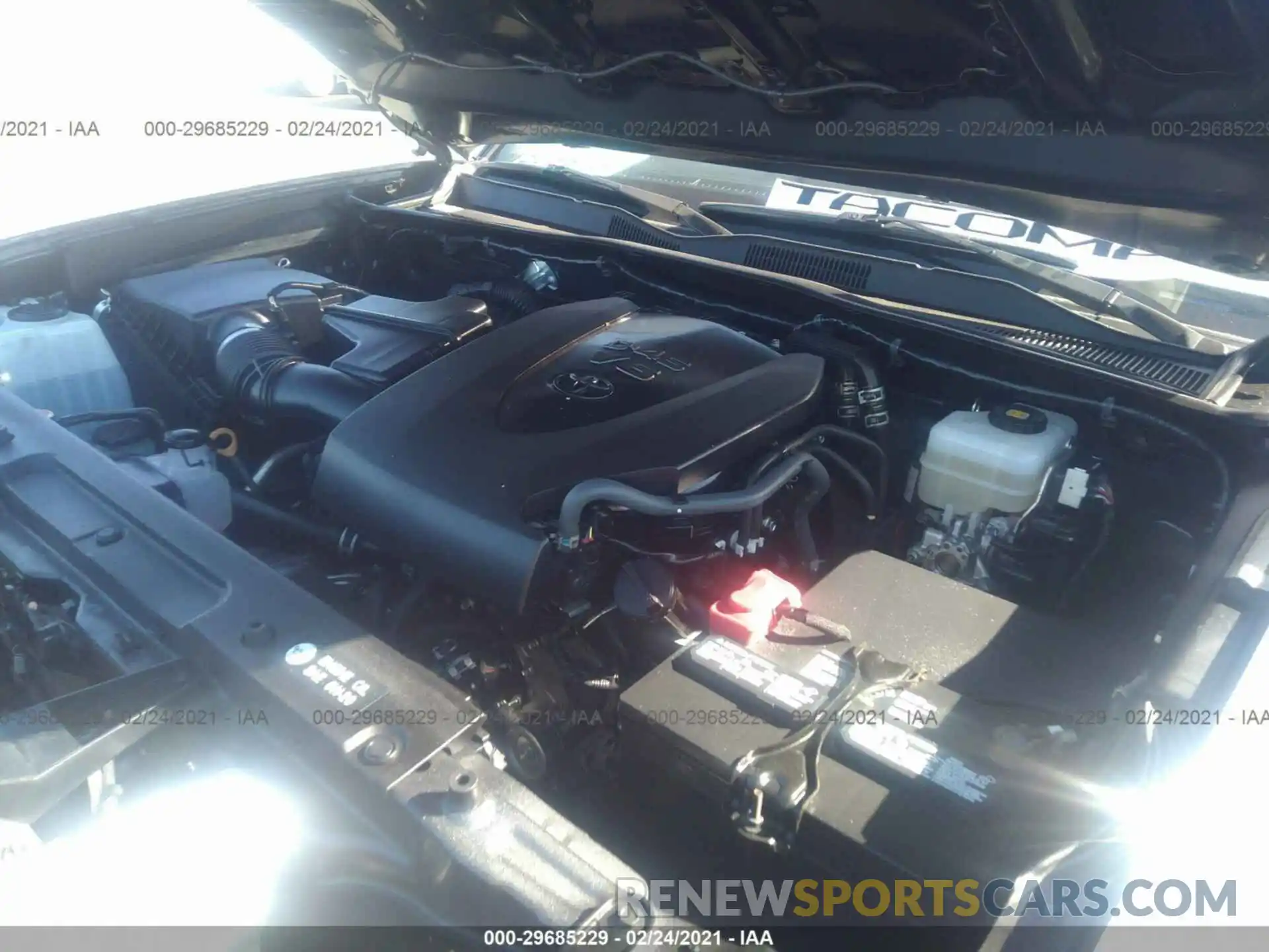 10 Photograph of a damaged car 3TMCZ5AN4KM222597 TOYOTA TACOMA 4WD 2019