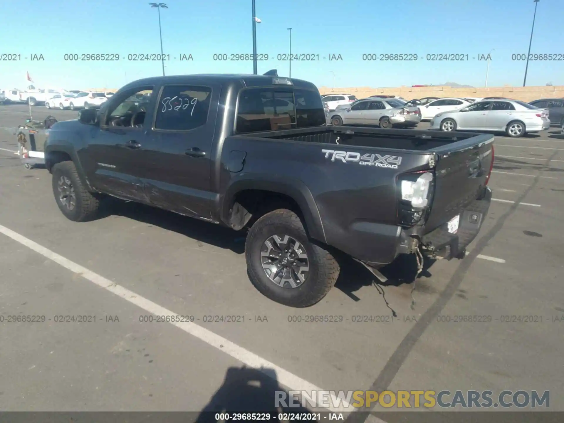 3 Photograph of a damaged car 3TMCZ5AN4KM222597 TOYOTA TACOMA 4WD 2019