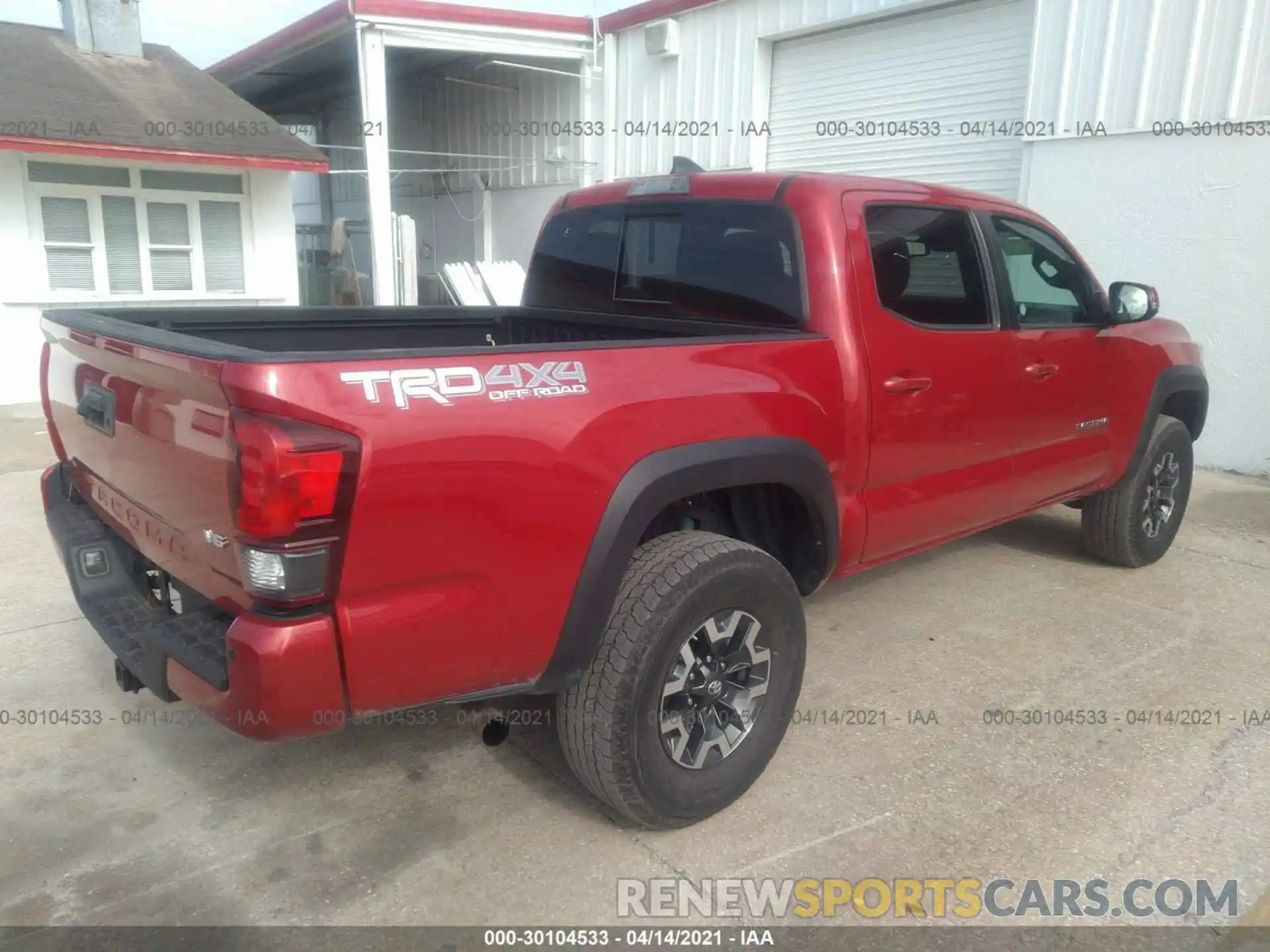 4 Photograph of a damaged car 3TMCZ5AN4KM223829 TOYOTA TACOMA 4WD 2019