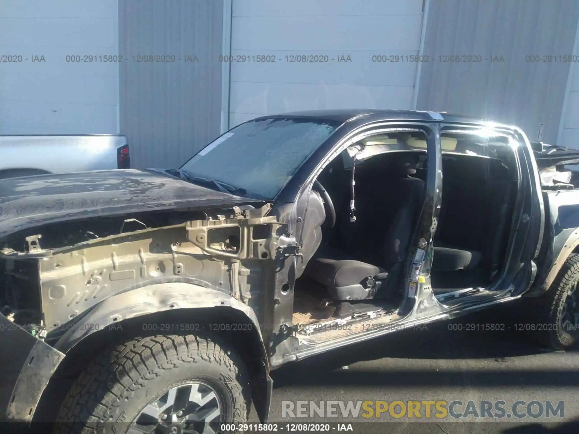 6 Photograph of a damaged car 3TMCZ5AN4KM225886 TOYOTA TACOMA 4WD 2019