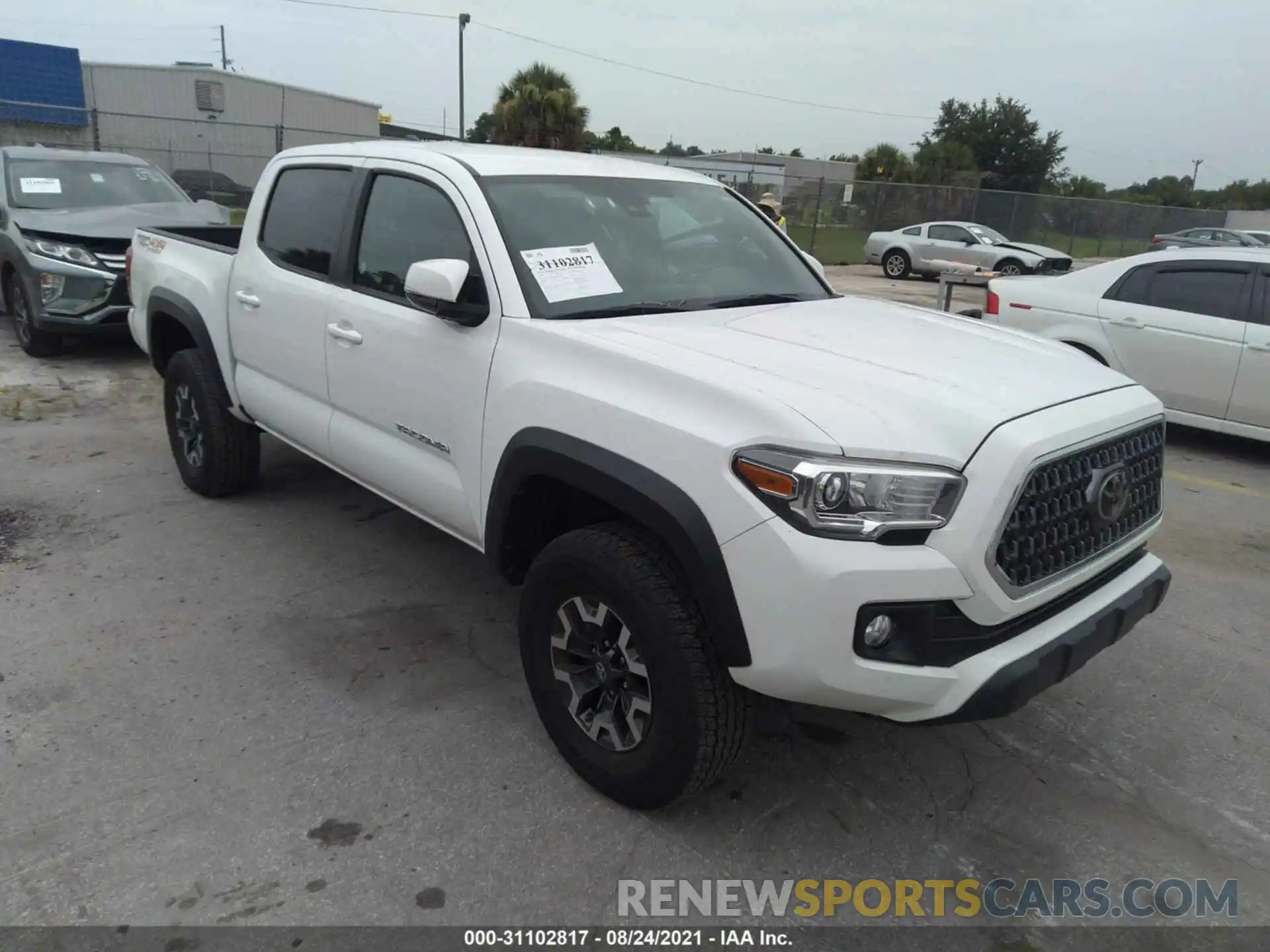 1 Photograph of a damaged car 3TMCZ5AN4KM227010 TOYOTA TACOMA 4WD 2019