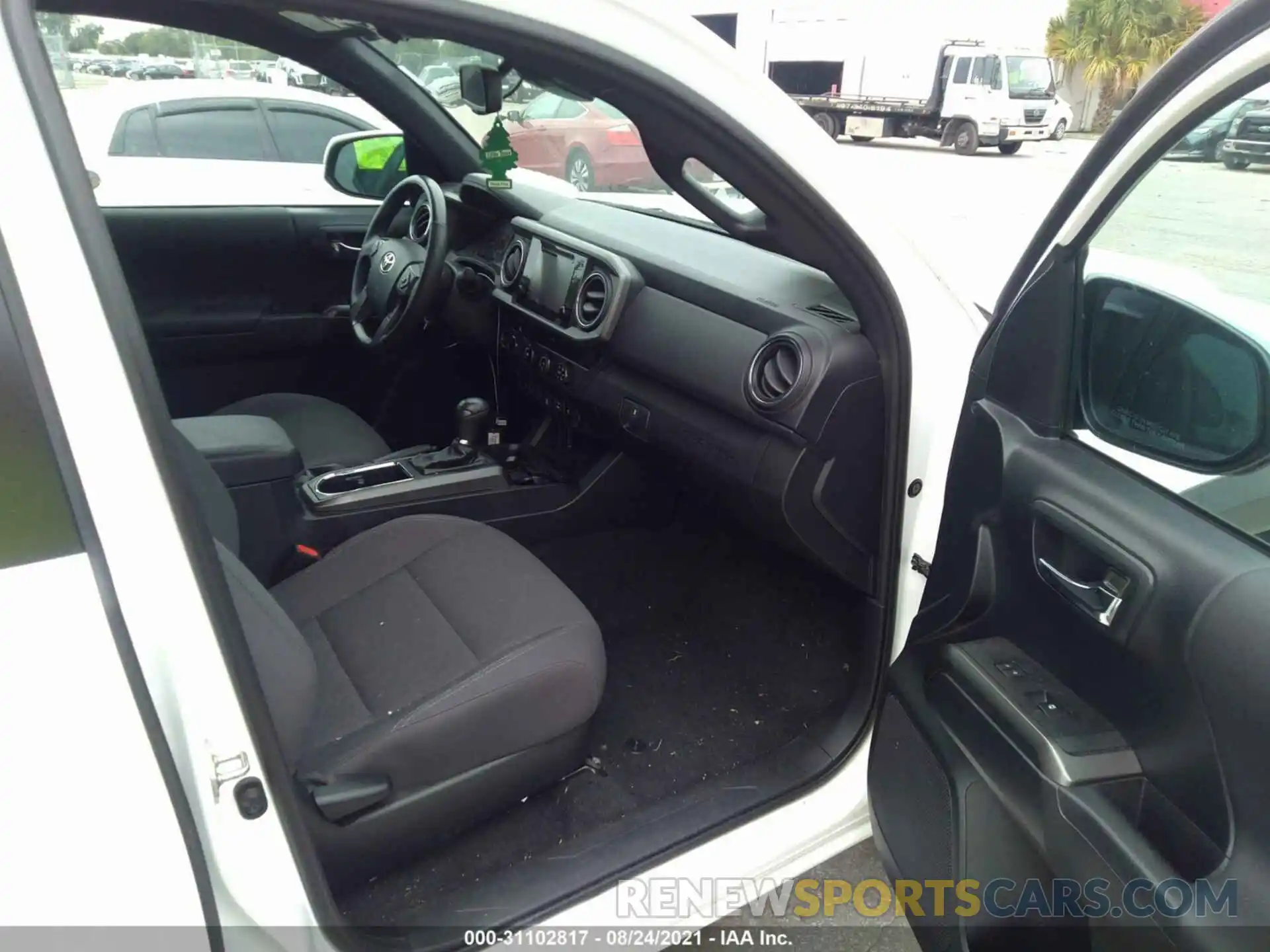 5 Photograph of a damaged car 3TMCZ5AN4KM227010 TOYOTA TACOMA 4WD 2019