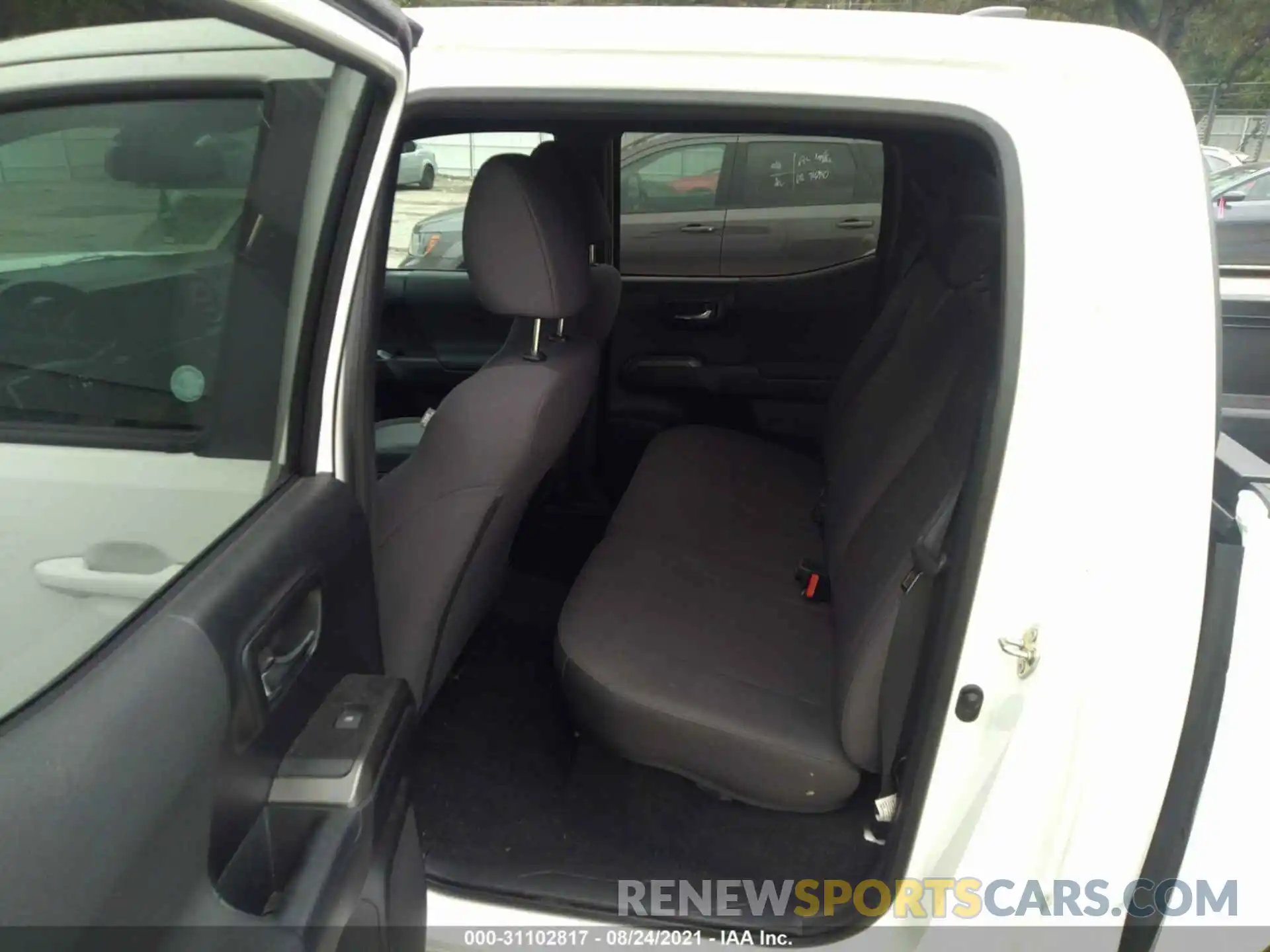 8 Photograph of a damaged car 3TMCZ5AN4KM227010 TOYOTA TACOMA 4WD 2019