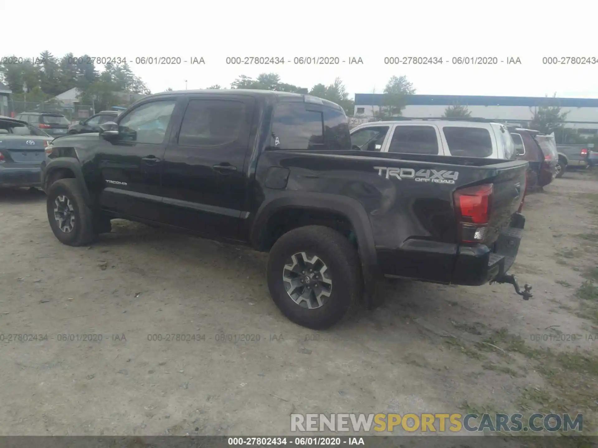 3 Фотография поврежденного автомобиля 3TMCZ5AN4KM229582 TOYOTA TACOMA 4WD 2019