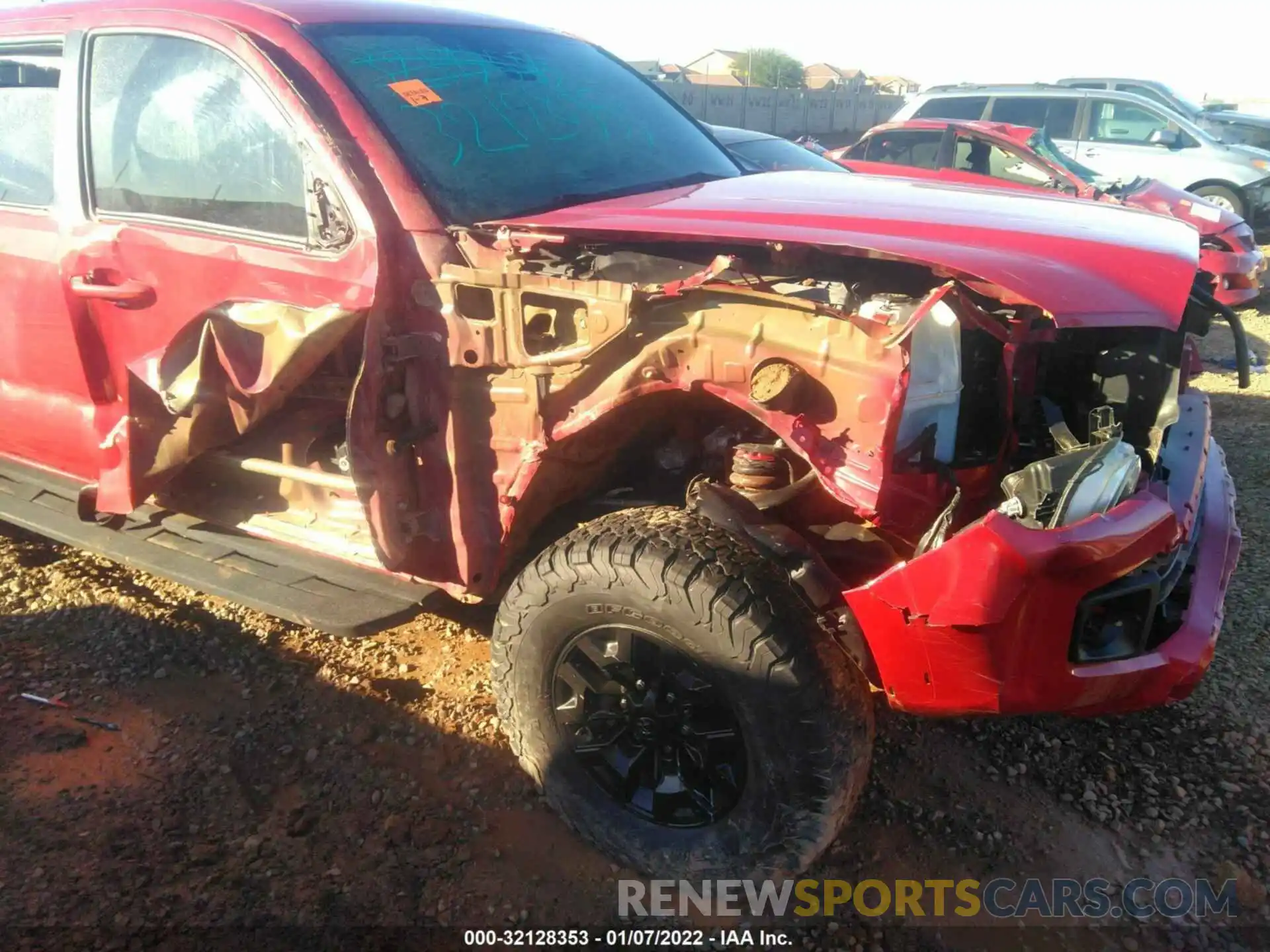 6 Photograph of a damaged car 3TMCZ5AN4KM242607 TOYOTA TACOMA 4WD 2019