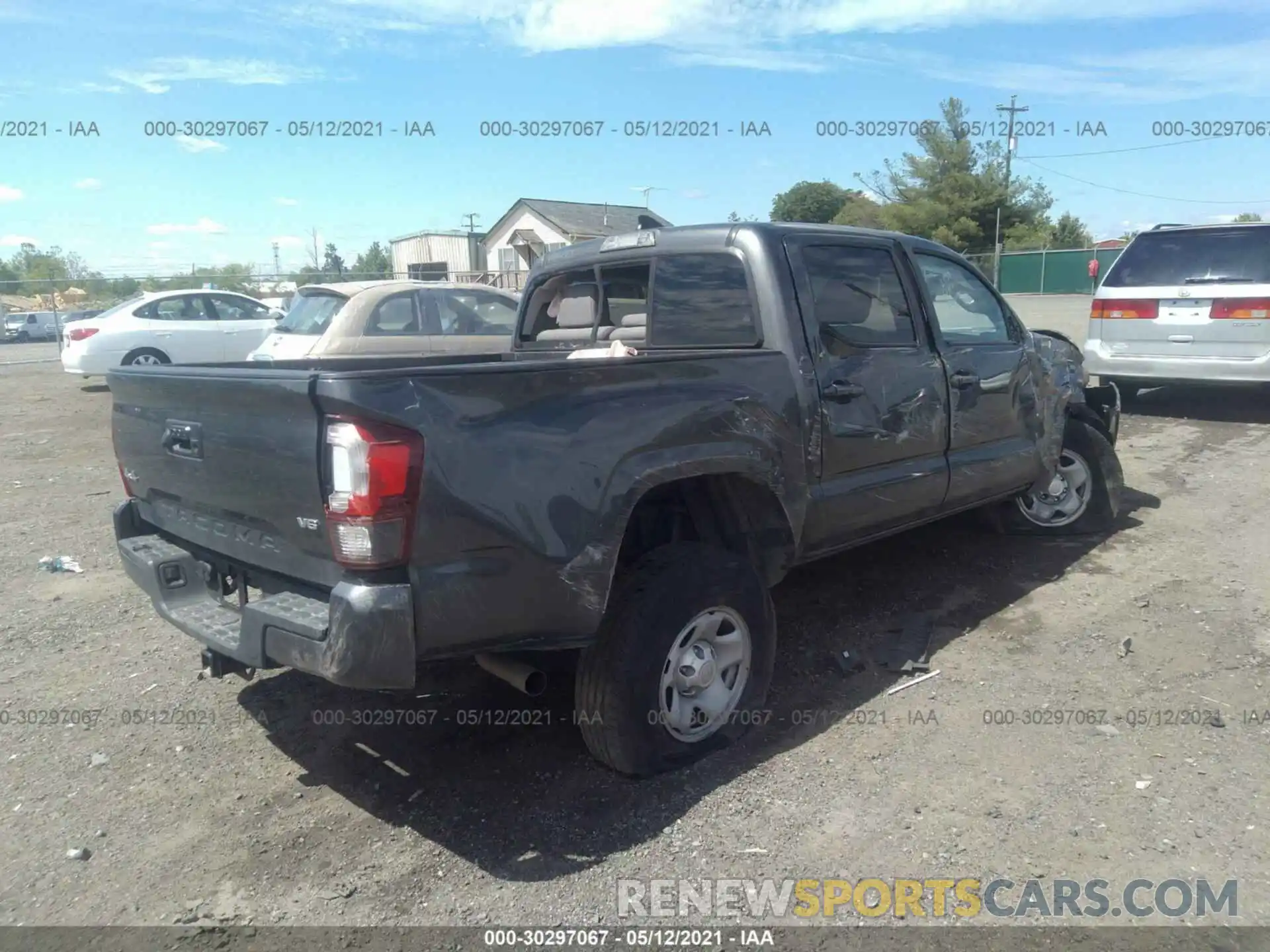 4 Photograph of a damaged car 3TMCZ5AN4KM250884 TOYOTA TACOMA 4WD 2019