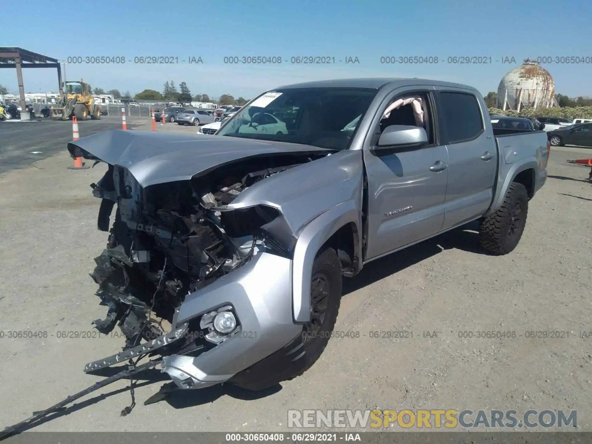 2 Photograph of a damaged car 3TMCZ5AN4KM272030 TOYOTA TACOMA 4WD 2019