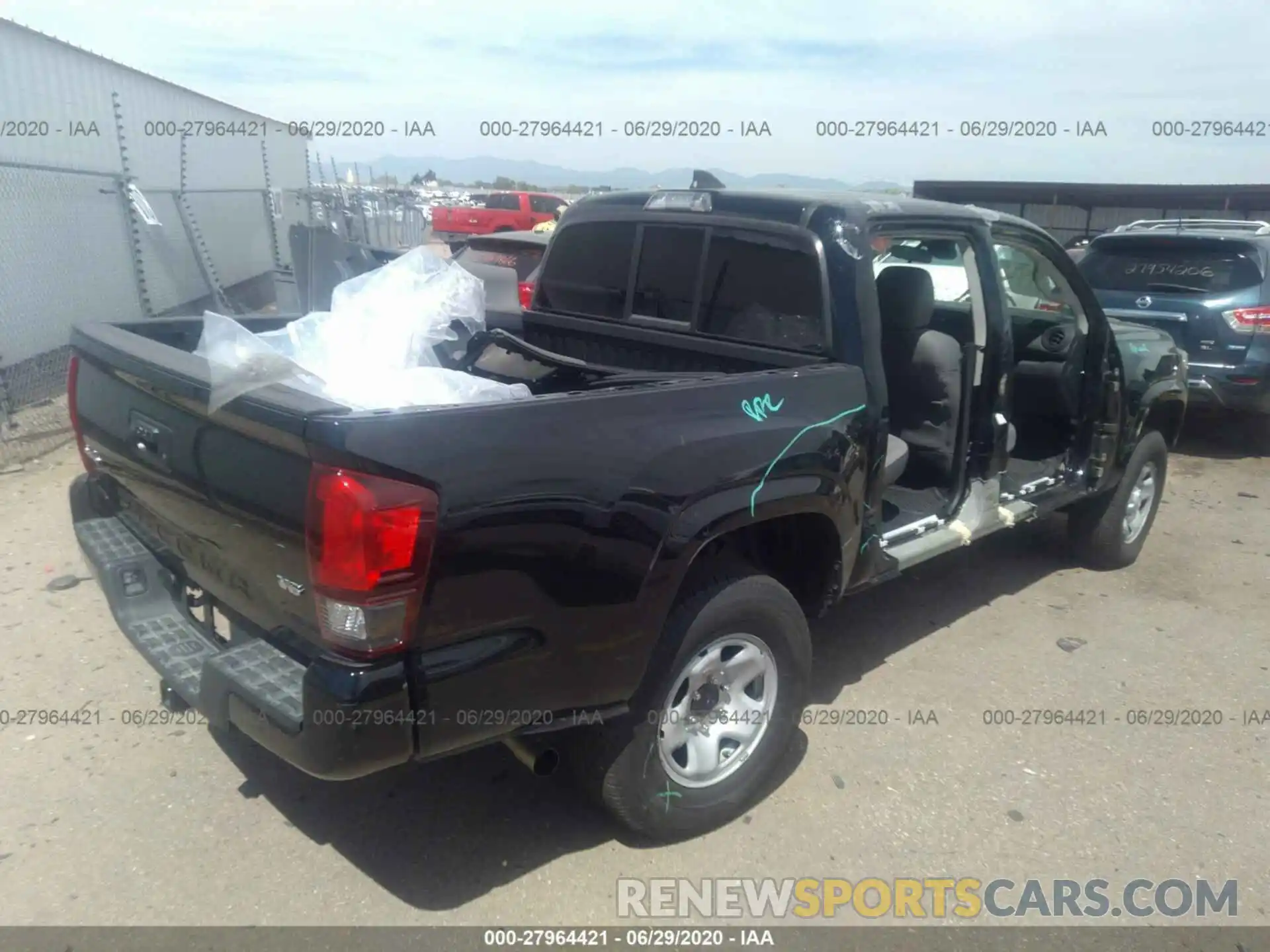 4 Photograph of a damaged car 3TMCZ5AN4KM276319 TOYOTA TACOMA 4WD 2019