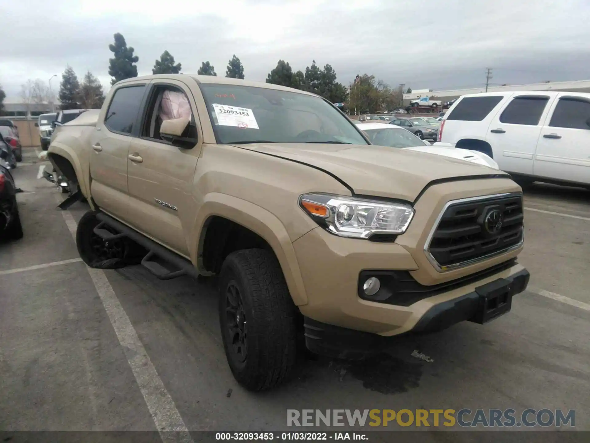 1 Photograph of a damaged car 3TMCZ5AN4KM279527 TOYOTA TACOMA 4WD 2019