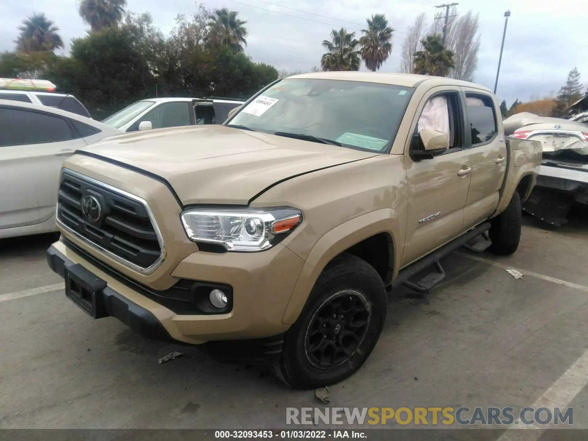 2 Фотография поврежденного автомобиля 3TMCZ5AN4KM279527 TOYOTA TACOMA 4WD 2019