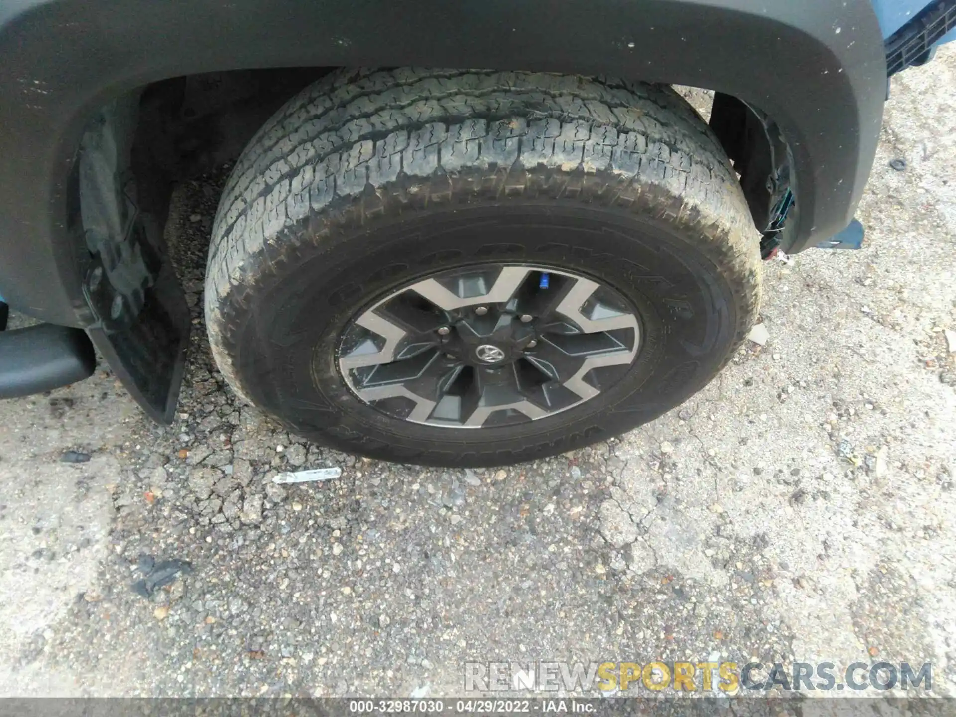 14 Фотография поврежденного автомобиля 3TMCZ5AN4KM281505 TOYOTA TACOMA 4WD 2019