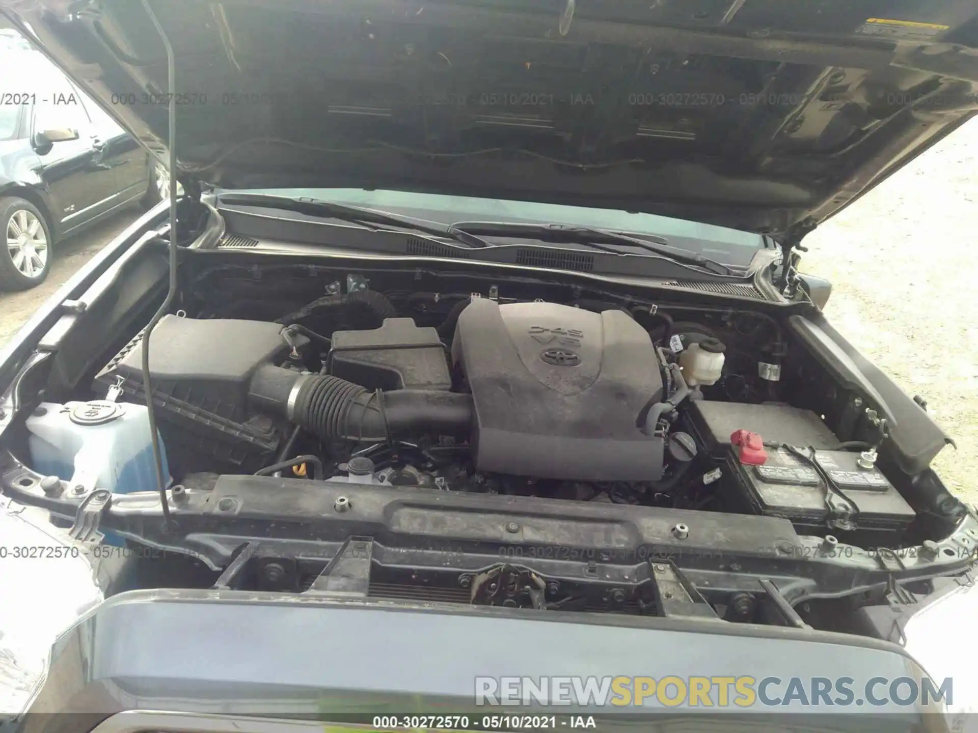 10 Photograph of a damaged car 3TMCZ5AN4KM288048 TOYOTA TACOMA 4WD 2019