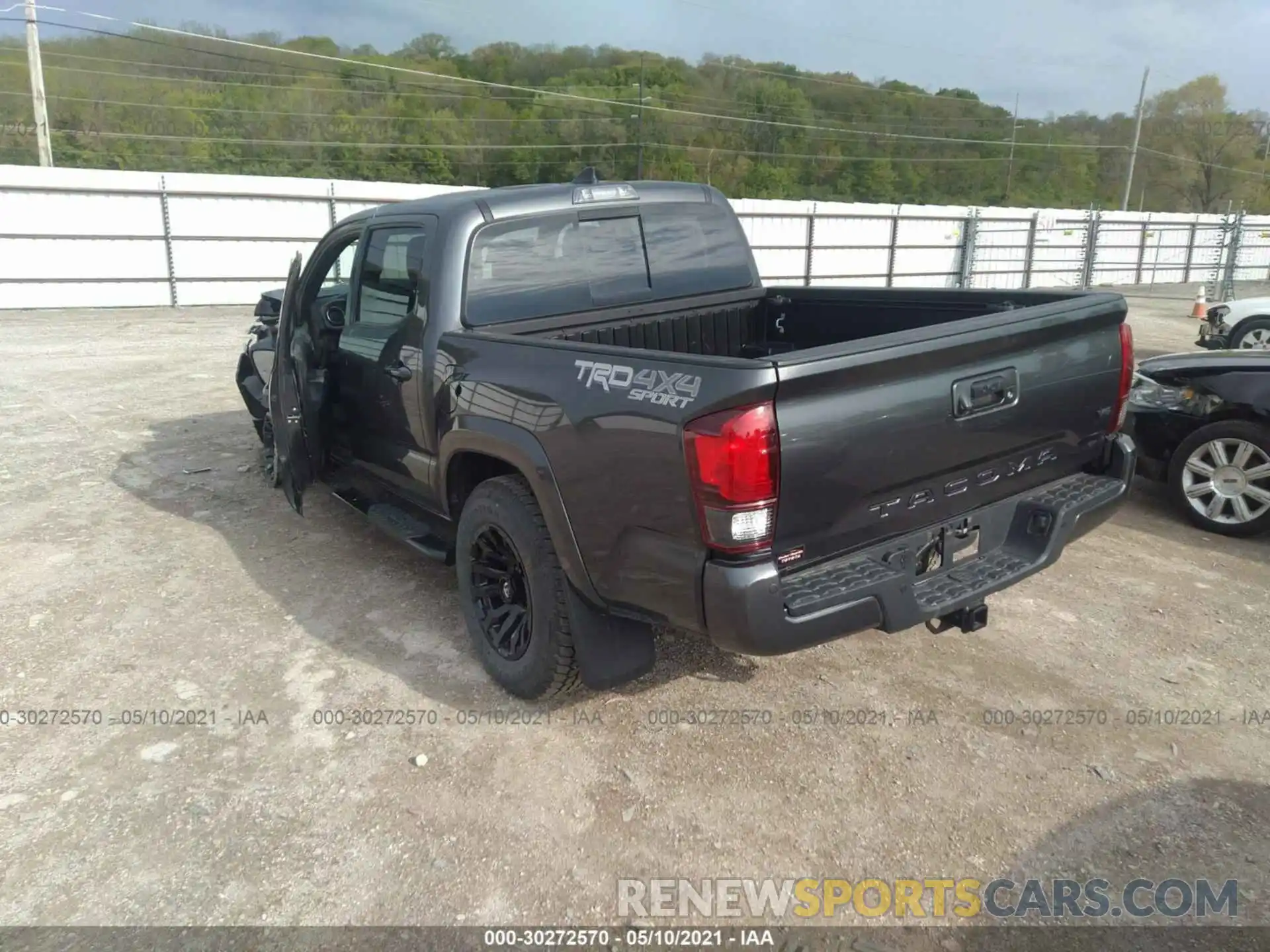 3 Photograph of a damaged car 3TMCZ5AN4KM288048 TOYOTA TACOMA 4WD 2019